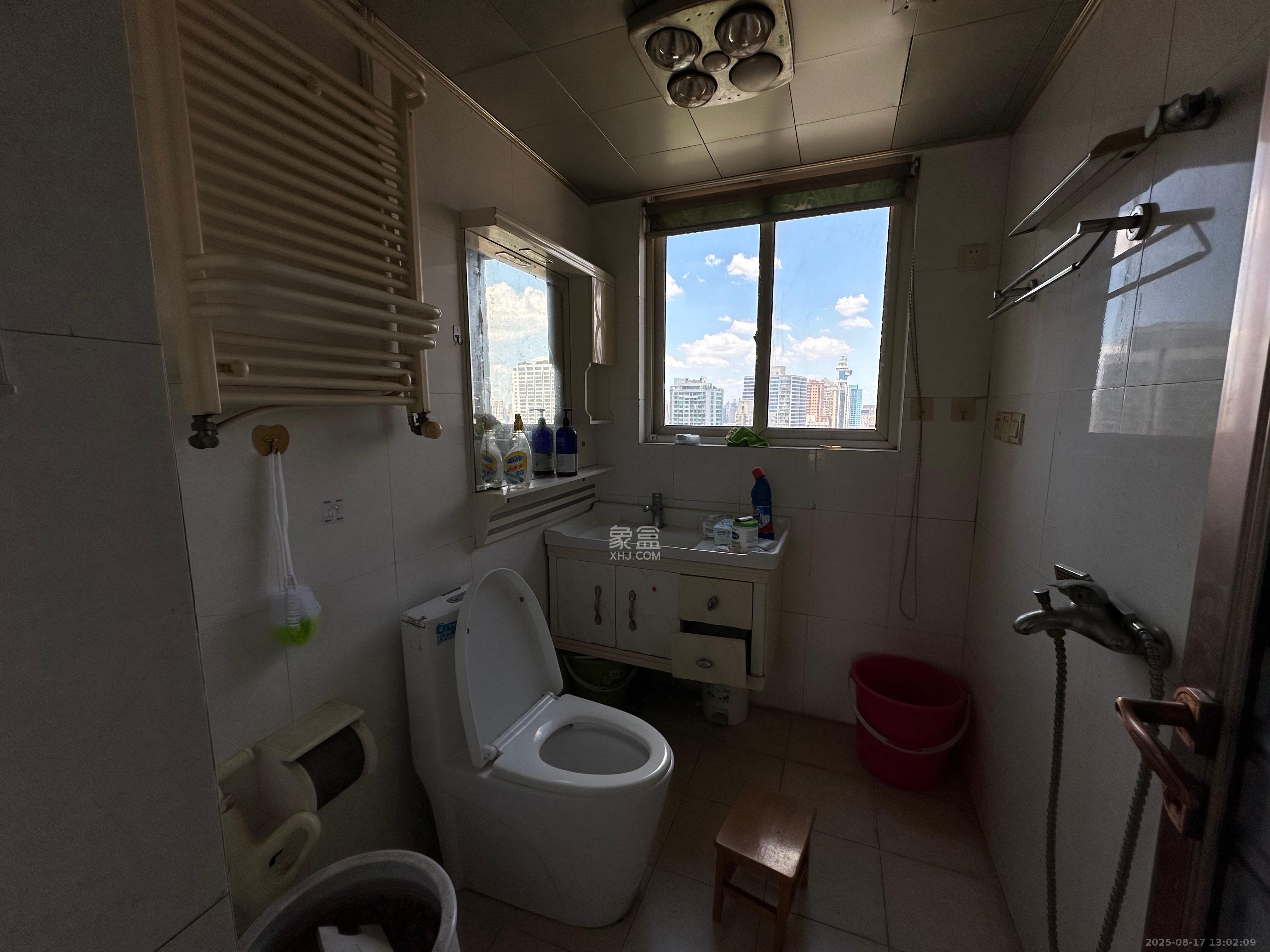 明星村  4室2厅2卫    3200.0元/月室内图