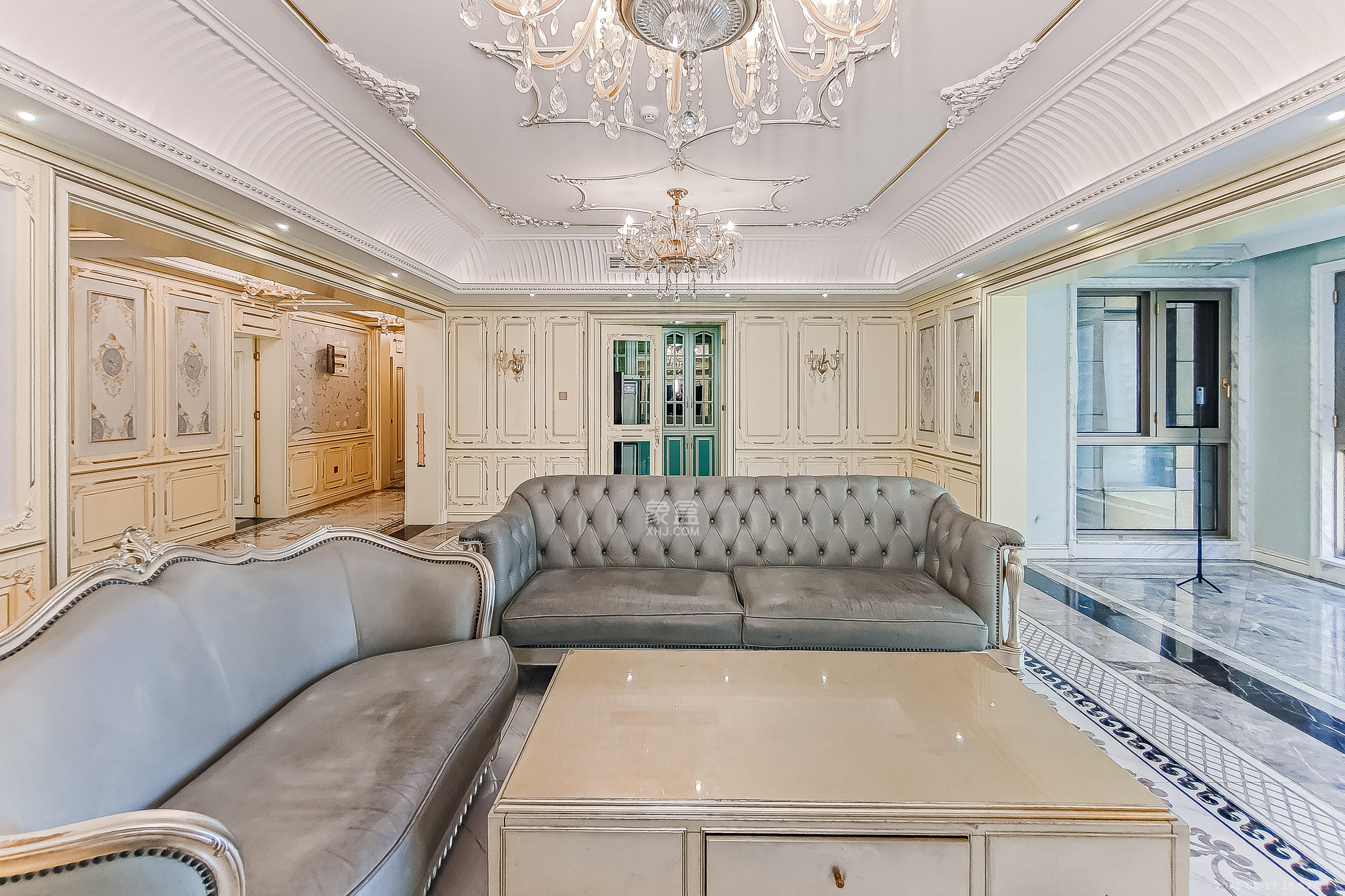 保利国际广场  4室2厅3卫    600.0万 保利国际广场  4室2厅3卫    600.0万客厅