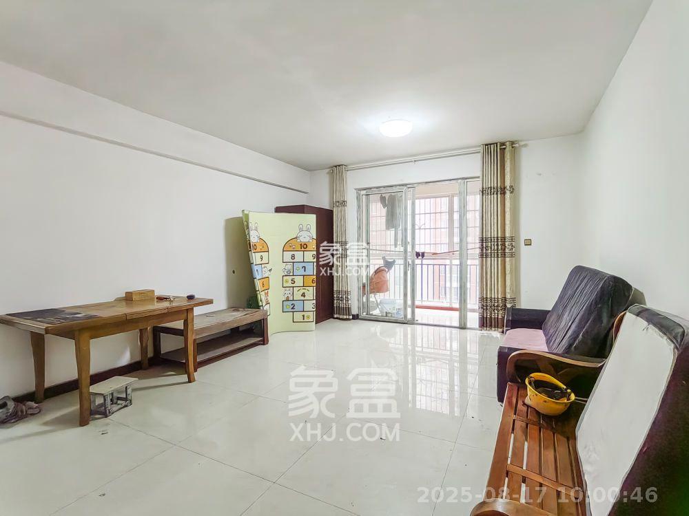 彩都公寓  3室2厅2卫    1800.0元/月 彩都公寓  3室2厅2卫    1800.0元/月