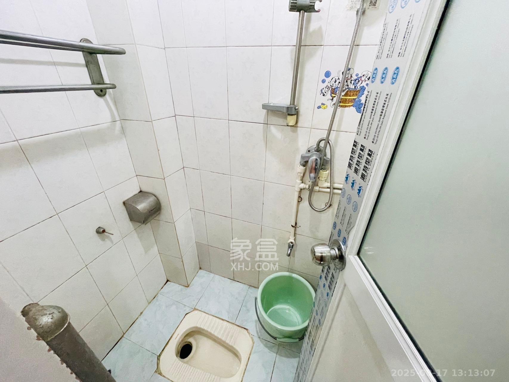 楚湘街二条巷散盘  2室1厅1卫   1700.00元/月室内图