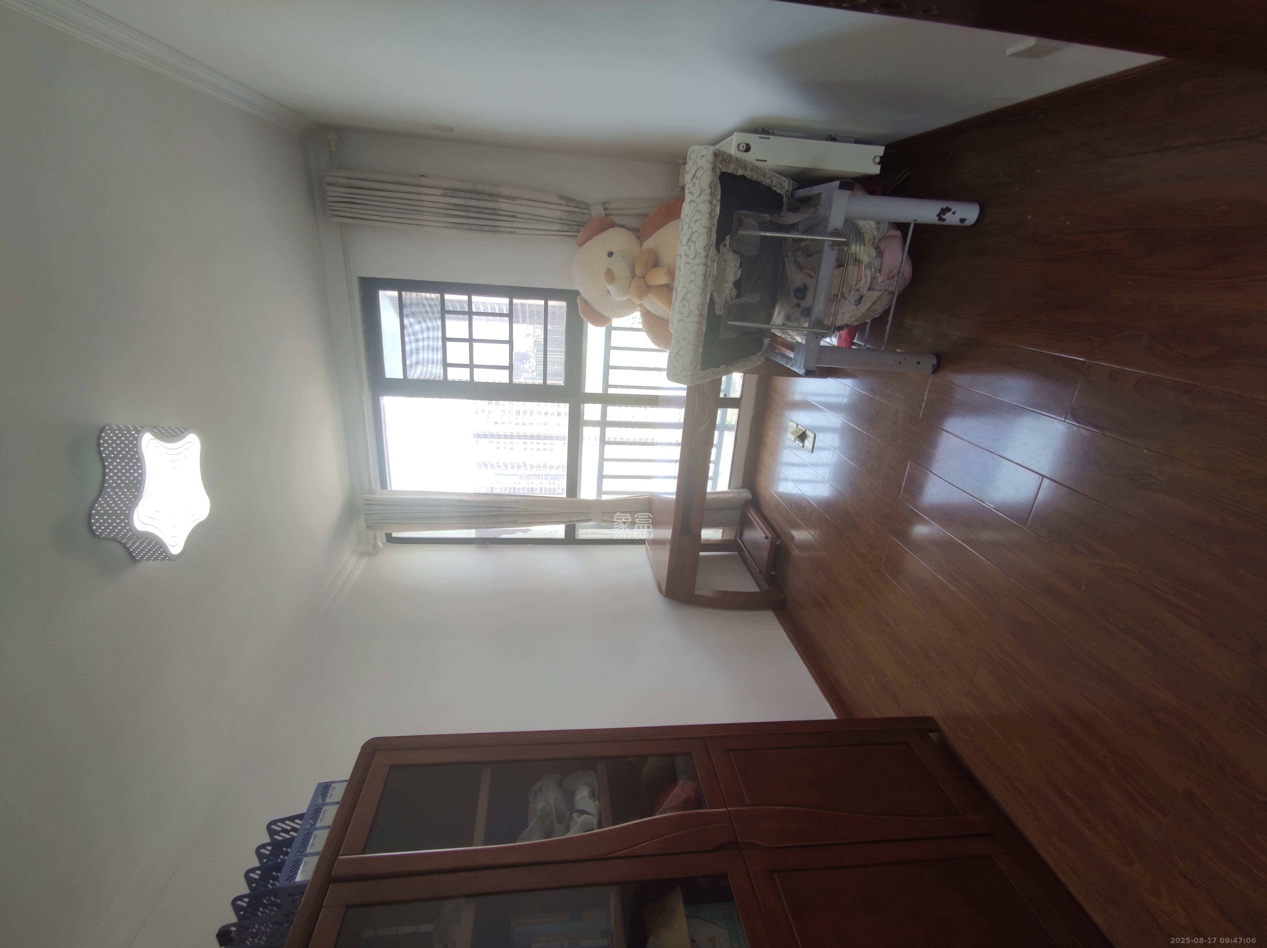 世茂外滩里(世茂铂翠湾三期) 4室2厅2卫 3800.0元/月 世茂外滩里(世茂铂翠湾三期) 4室2厅2卫 3800.0元/月室内图