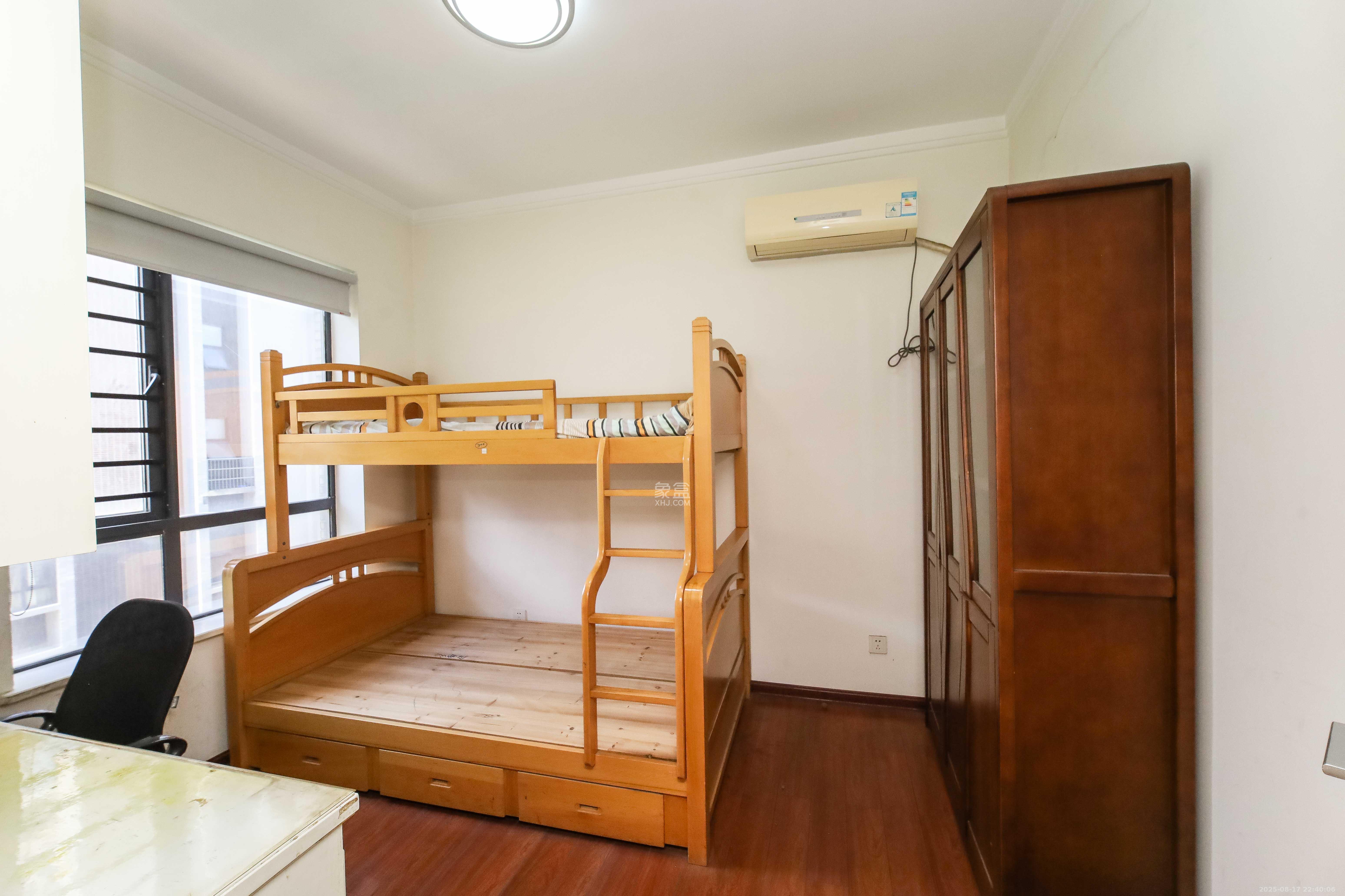 尚东紫郡  3室2厅2卫    96.8万卧室