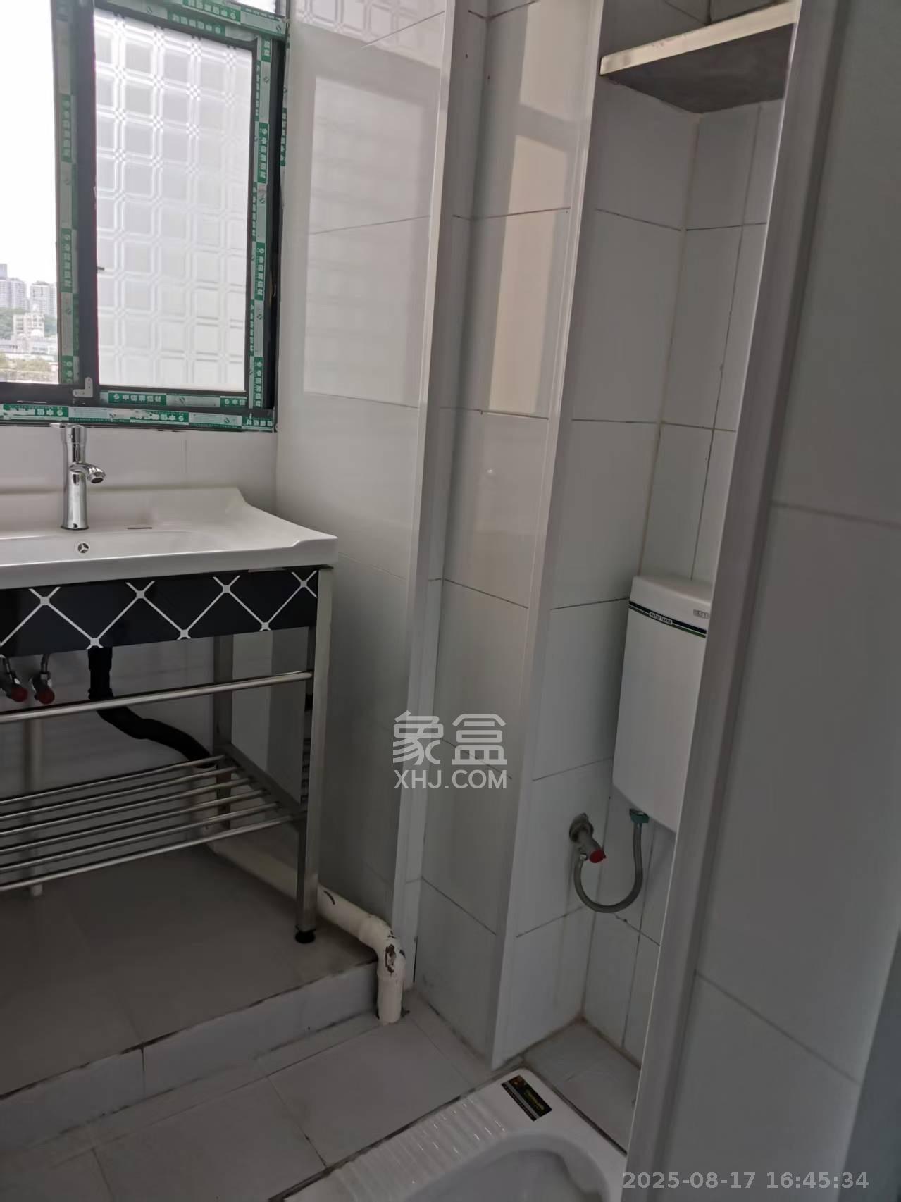 红泥山小区 2室1厅1卫 1800.0元/月 红泥山小区 2室1厅1卫 1800.0元/月室内图