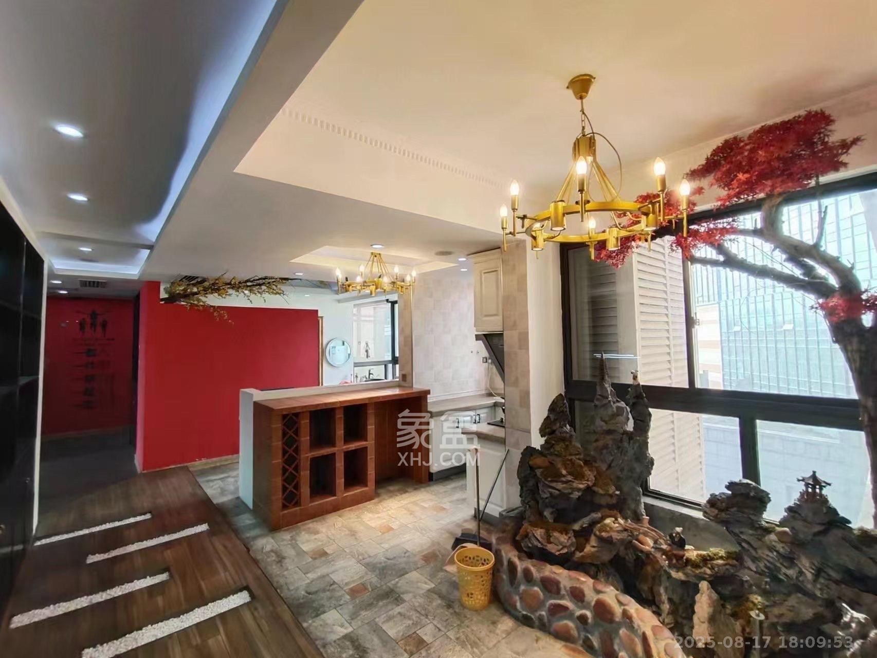 华晨国际公馆  3室2厅2卫    8000.0元/月室内图