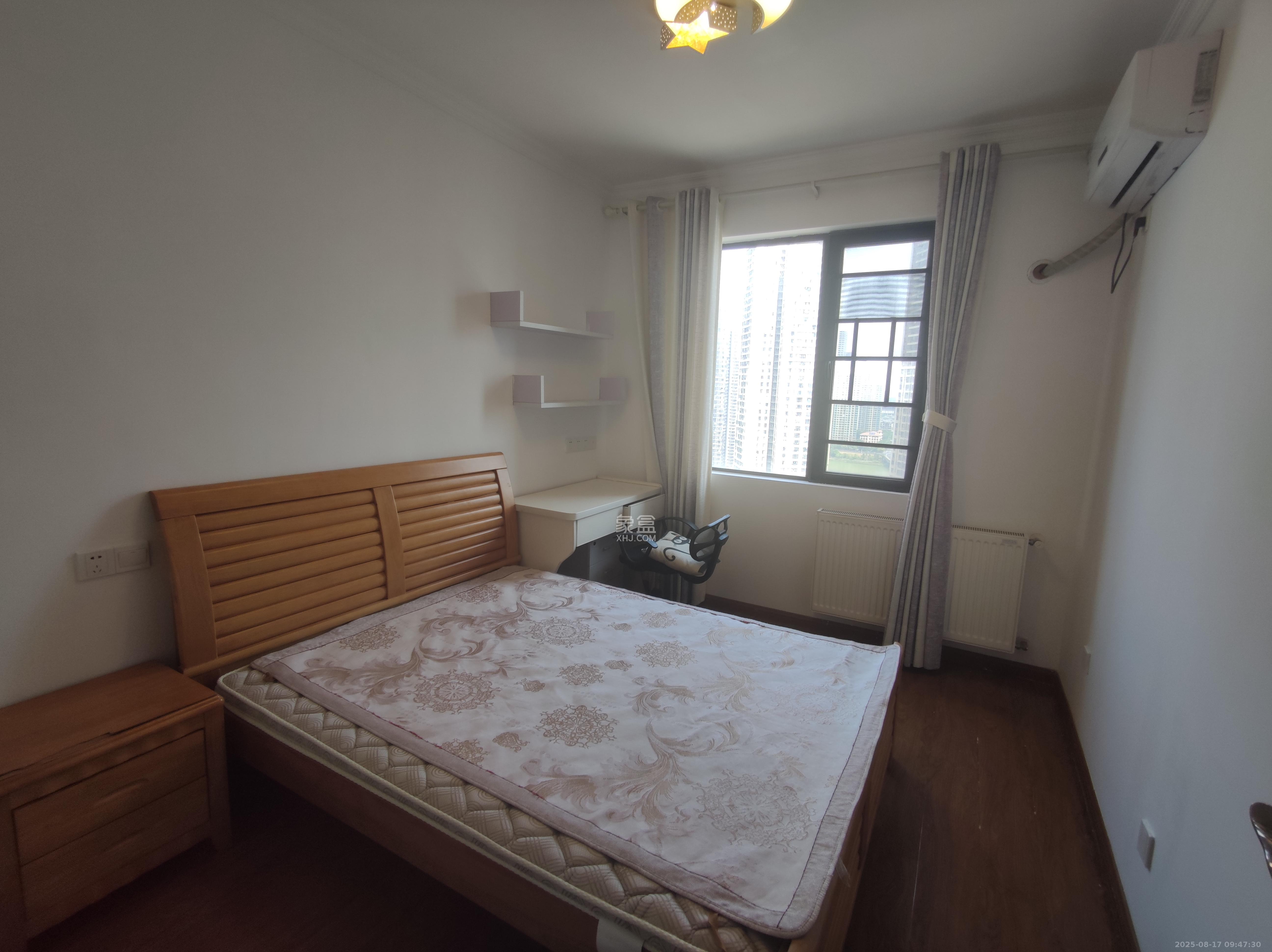 世茂外滩里(世茂铂翠湾三期) 4室2厅2卫 3800.0元/月 世茂外滩里(世茂铂翠湾三期) 4室2厅2卫 3800.0元/月室内图