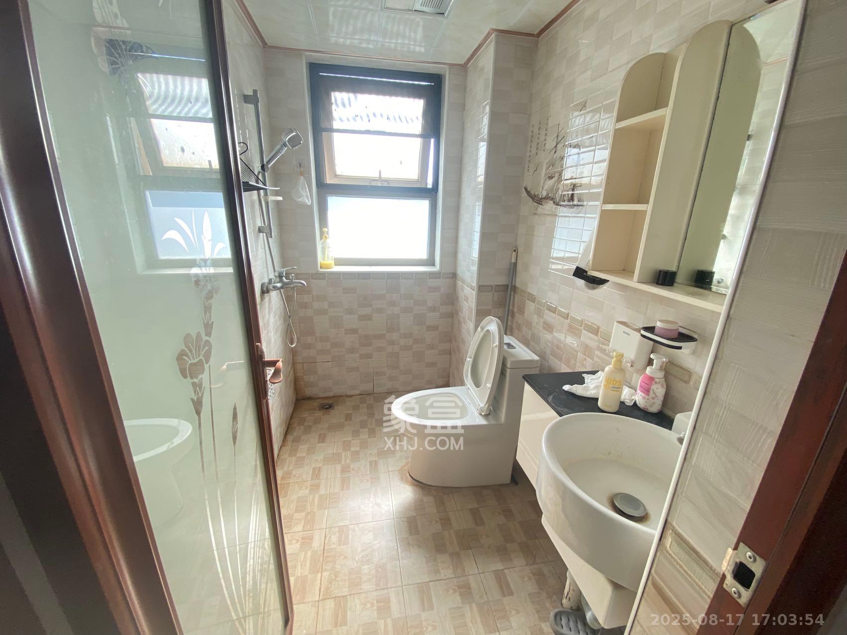 怡海星城 3室2厅1卫 1800.0元/月 怡海星城 3室2厅1卫 1800.0元/月室内图