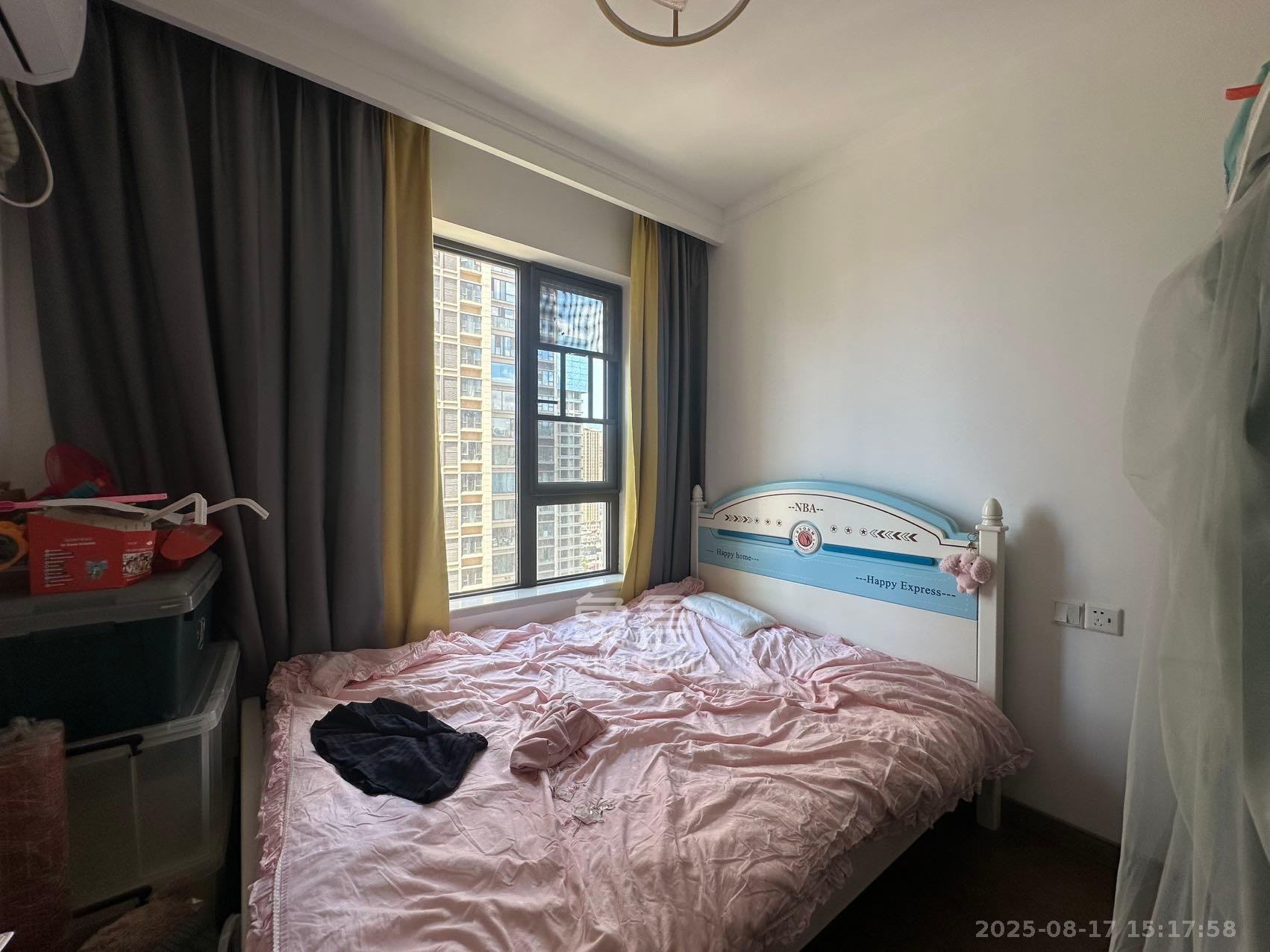 龙湖铂金中心(龙湖春江郦城) 3室2厅2卫 5600.0元/月 龙湖铂金中心(龙湖春江郦城) 3室2厅2卫 5600.0元/月室内图