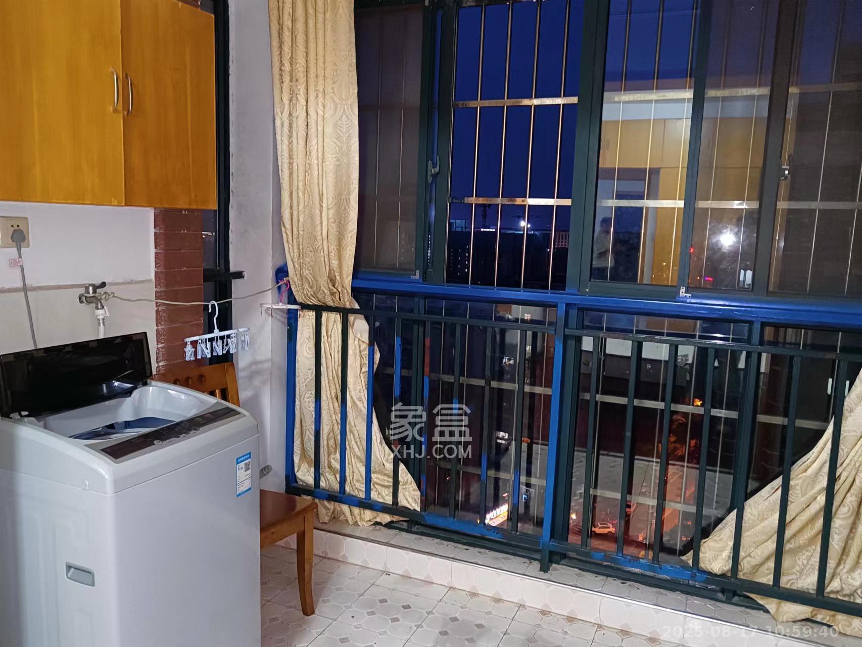 天城湖光山色 2室2厅1卫 1800.0元/月 天城湖光山色 2室2厅1卫 1800.0元/月室内图