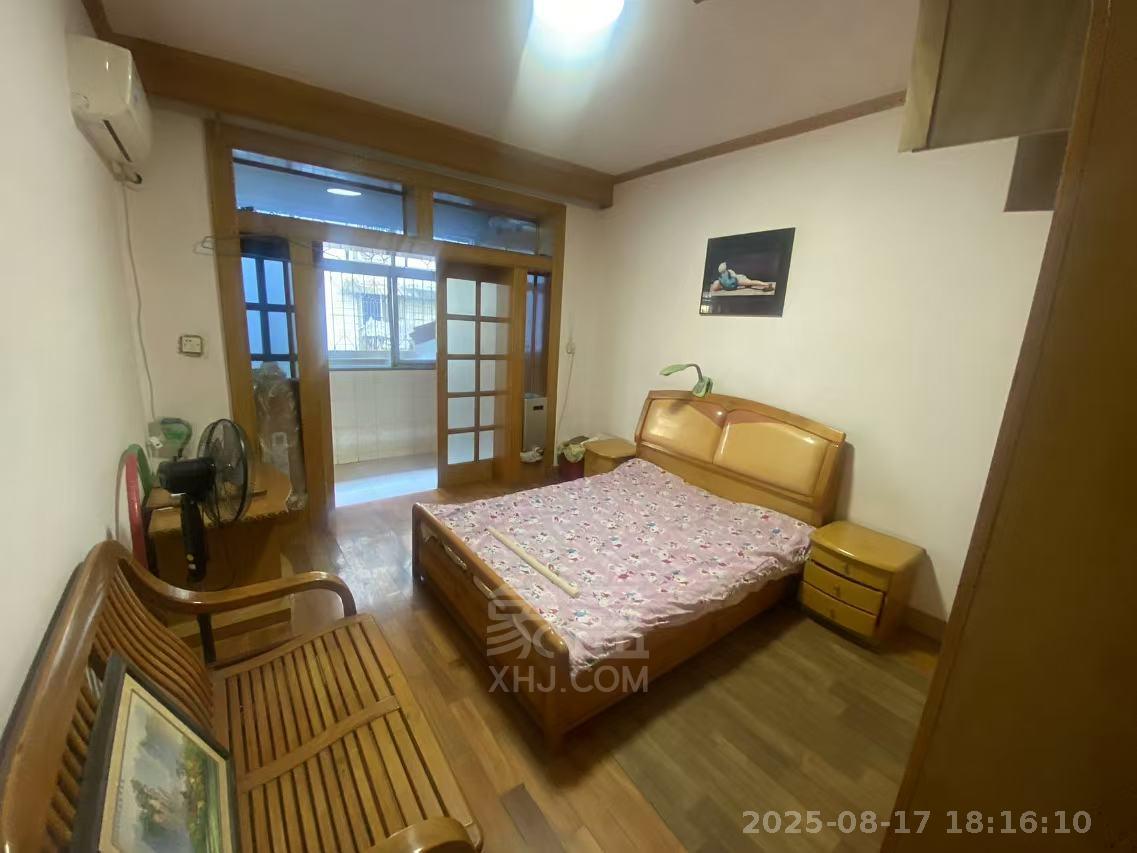 保利高尚小区 3室2厅2卫 1400.0元/月 保利高尚小区 3室2厅2卫 1400.0元/月室内图