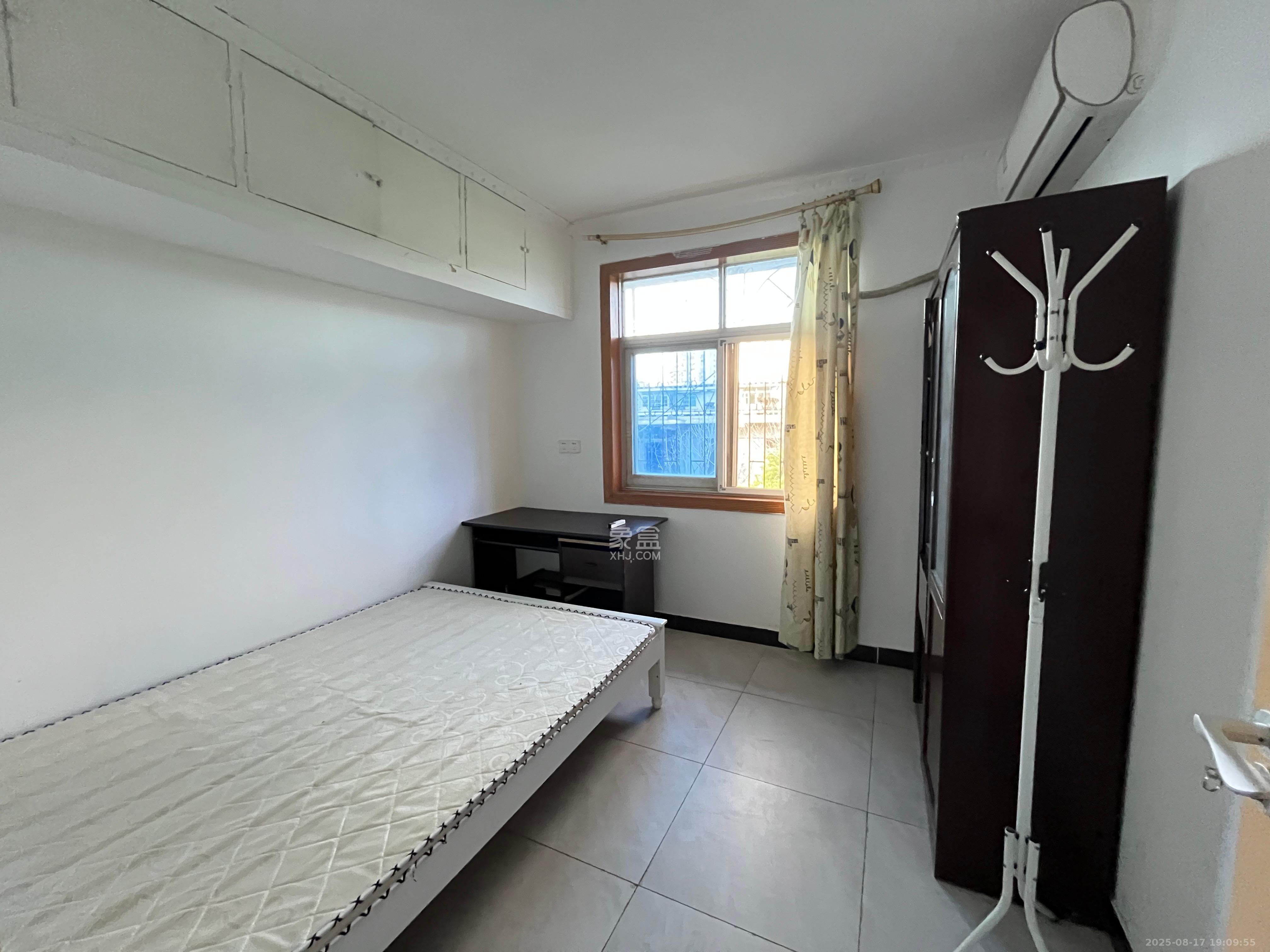 金科园  3室1厅1卫    1800.0元/月室内图