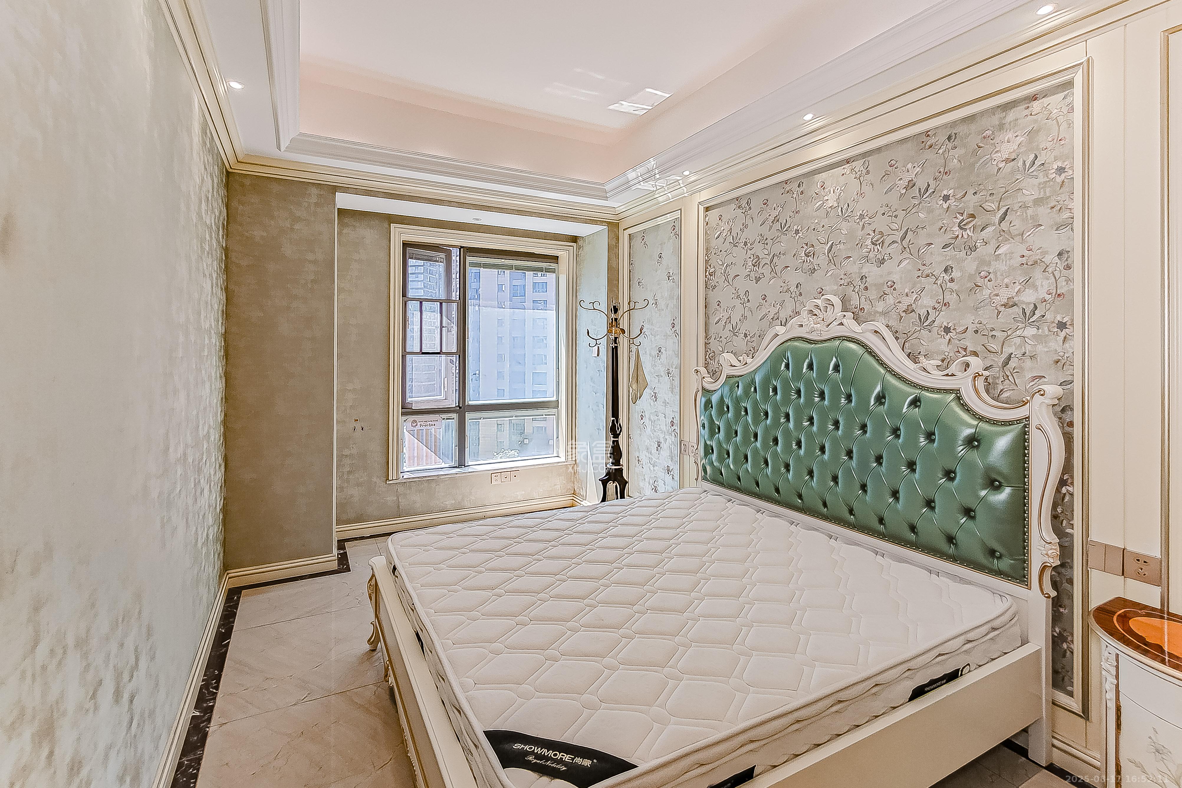 保利国际广场  4室2厅3卫    600.0万 保利国际广场  4室2厅3卫    600.0万卧室