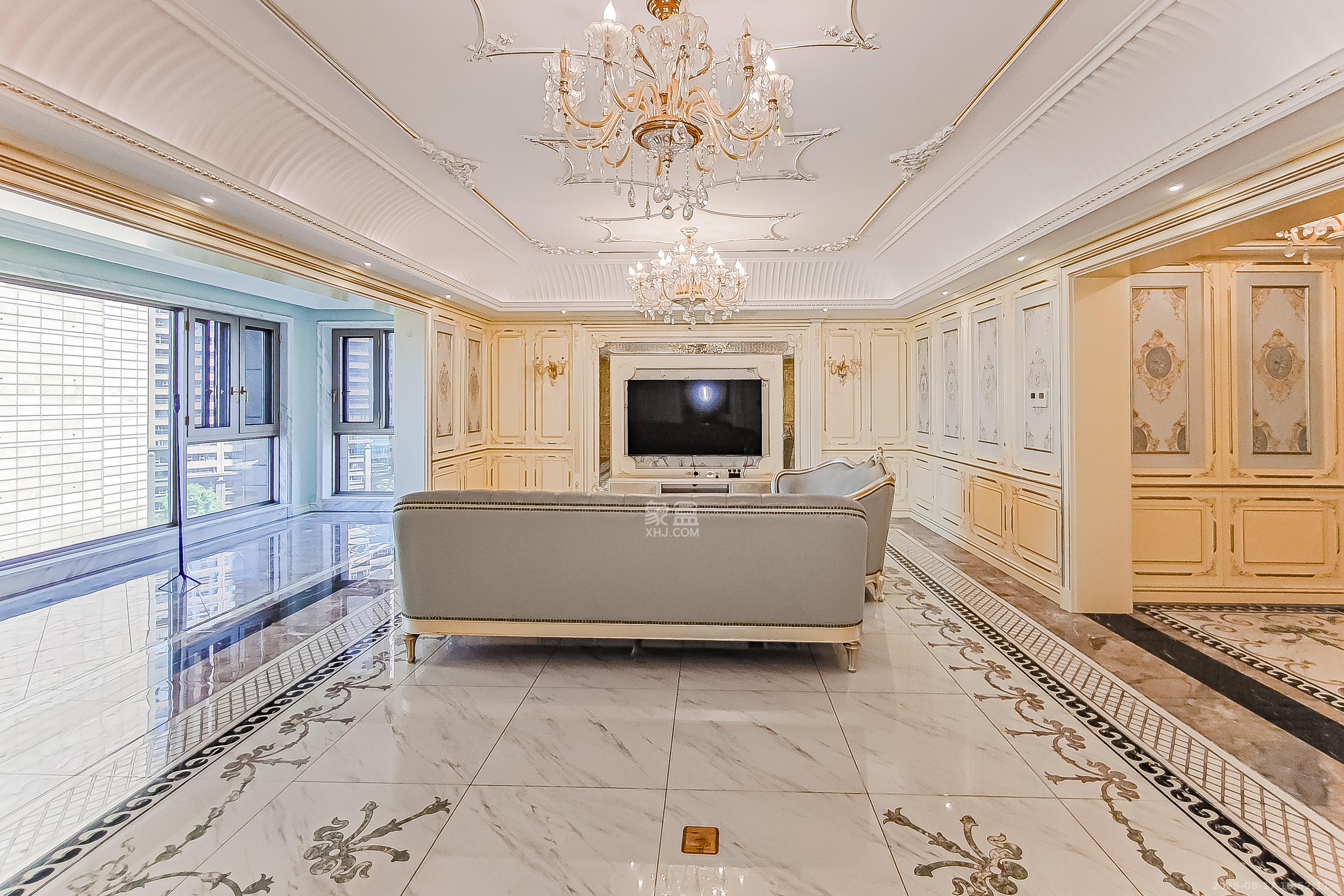 保利国际广场  4室2厅3卫    600.0万 保利国际广场  4室2厅3卫    600.0万客厅