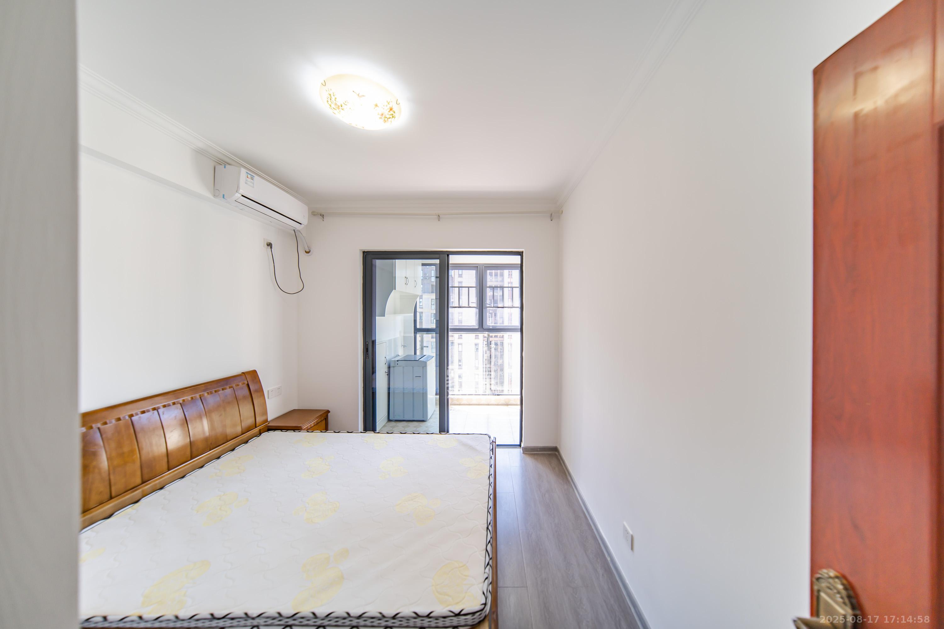 湘熙水郡(观澜海赋家园)  3室2厅2卫    133.0万 湘熙水郡(观澜海赋家园)  3室2厅2卫    133.0万卧室