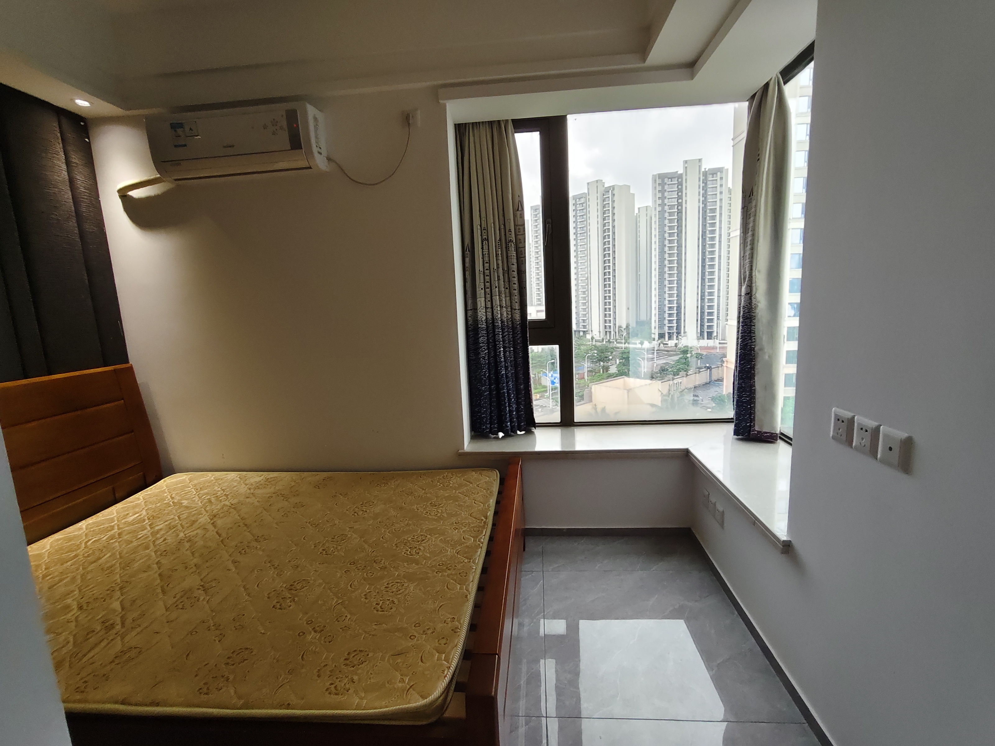 天鹅湾 2室1厅1卫 2300.0元/月 天鹅湾 2室1厅1卫 2300.0元/月室内图