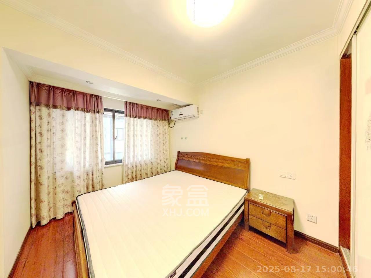 南山雍江汇(滨江国际新城) 4室2厅2卫 5000.00元/月 南山雍江汇(滨江国际新城) 4室2厅2卫 5000.00元/月室内图