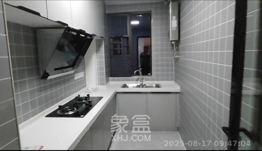 保利西海岸B区  3室2厅2卫   3600.00元/月