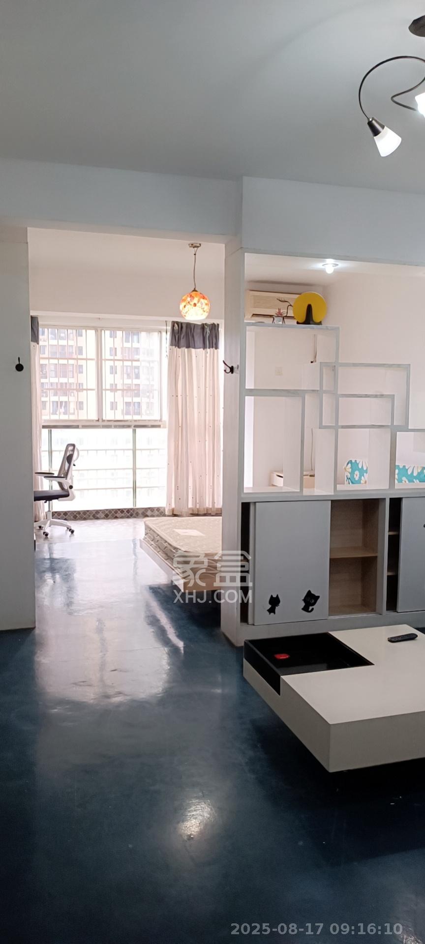 申奥美域  1室1厅1卫    1500.0元/月室内图