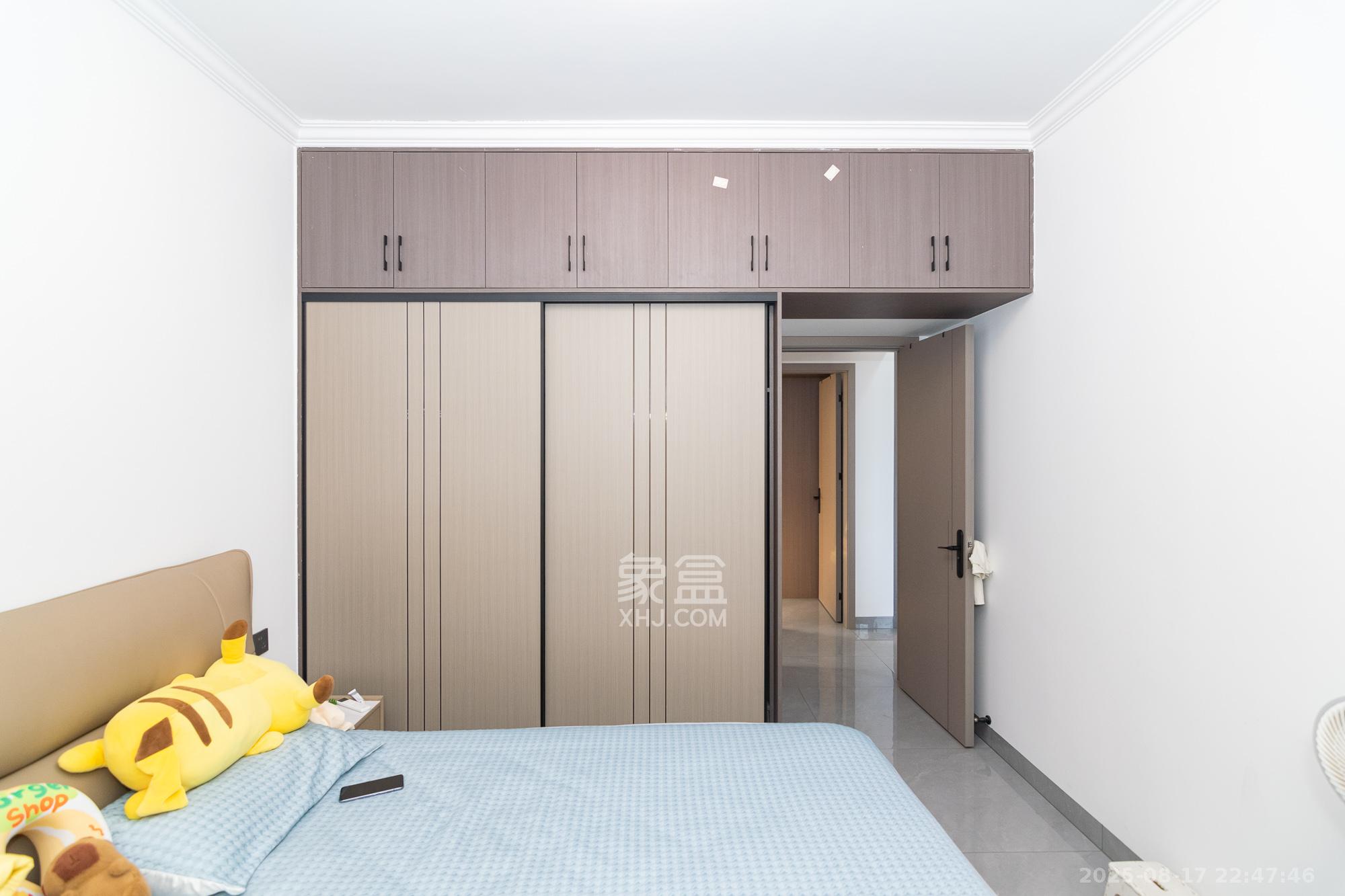 上实望府里  3室2厅1卫   68.80万卧室
