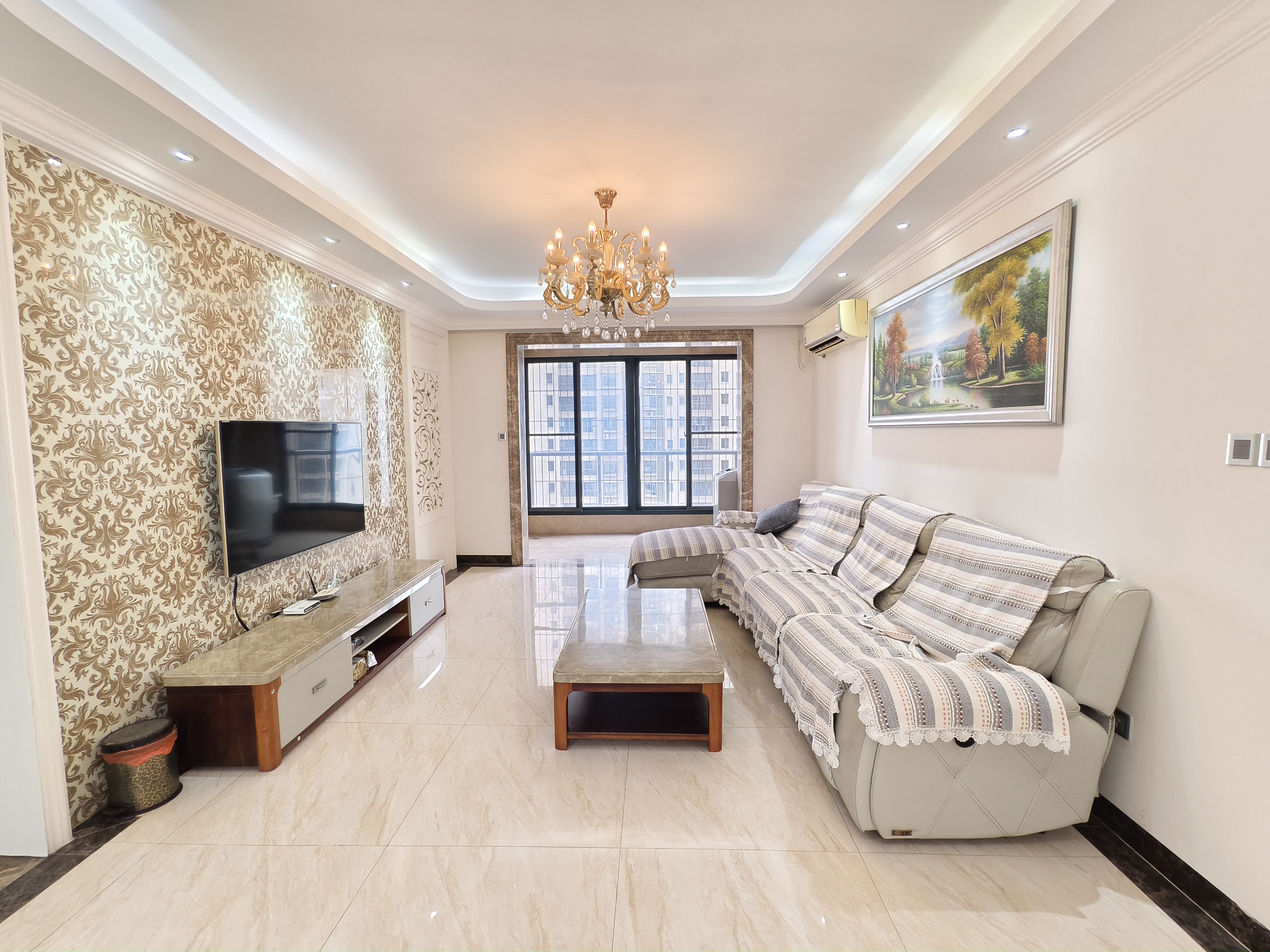 海阔天空-国瑞城二期(雅仕苑) 3室2厅1卫 3800.0元/月 海阔天空-国瑞城二期(雅仕苑) 3室2厅1卫 3800.0元/月室内图