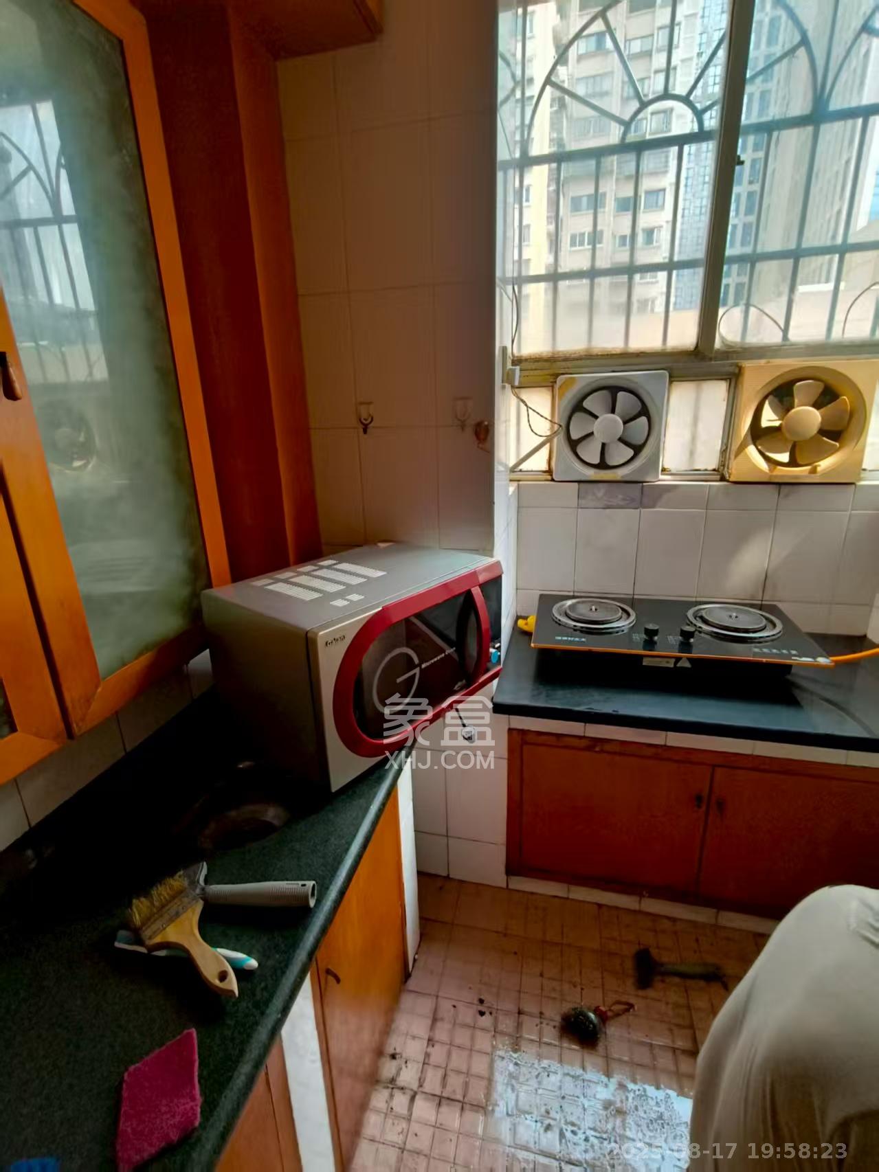 袁家岭省煤炭厅宿舍（芙蓉区省煤炭局小区）  3室1厅1卫    3000.0元/月室内图