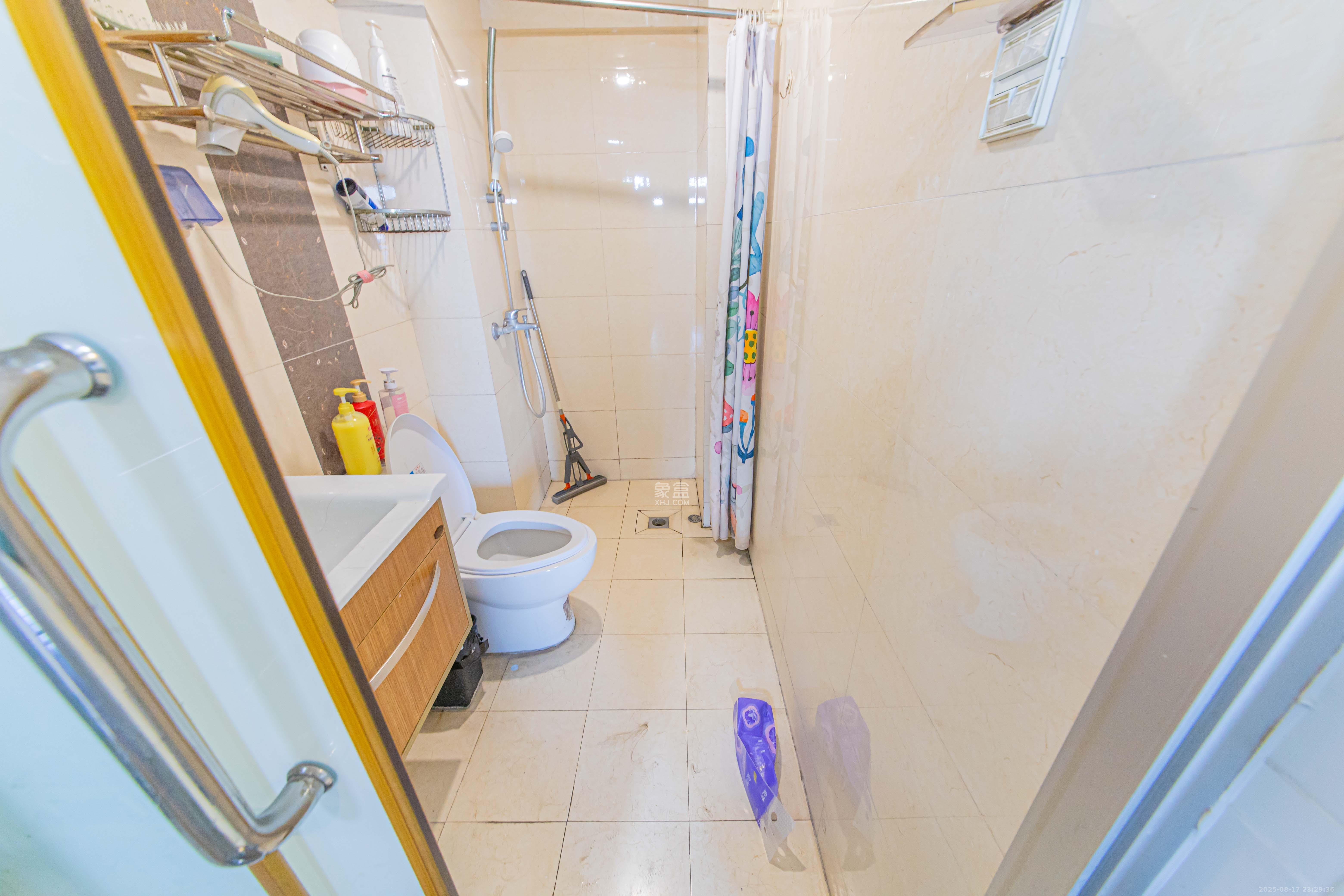 中信文化广场(中信新城二期)  2室2厅1卫    35.0万 中信文化广场(中信新城二期)  2室2厅1卫    35.0万卫生间