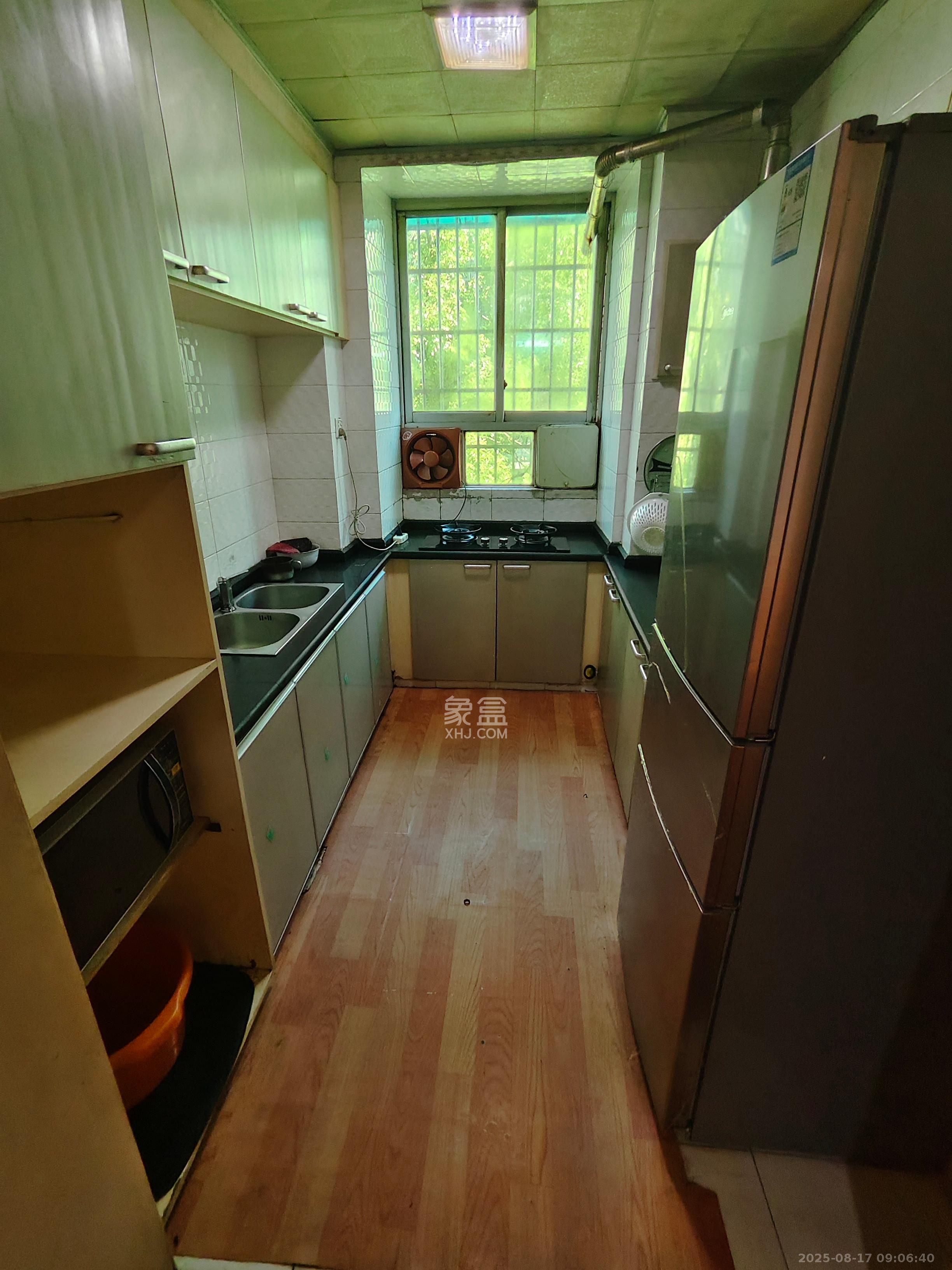 德邦新村 3室2厅2卫 1800.0元/月 德邦新村 3室2厅2卫 1800.0元/月室内图