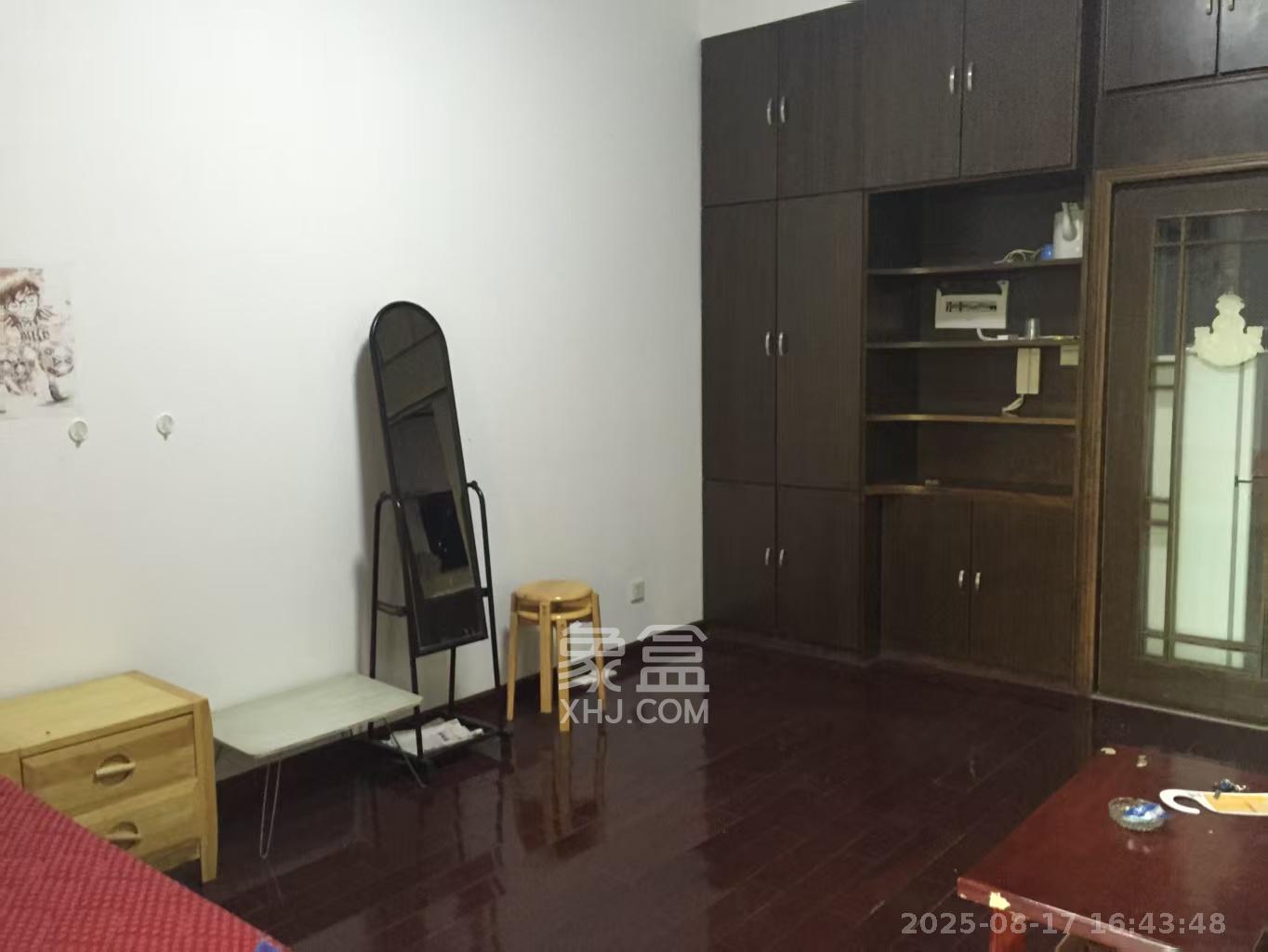 天城湖光山色 1室1厅1卫 1250.0元/月 天城湖光山色 1室1厅1卫 1250.0元/月室内图