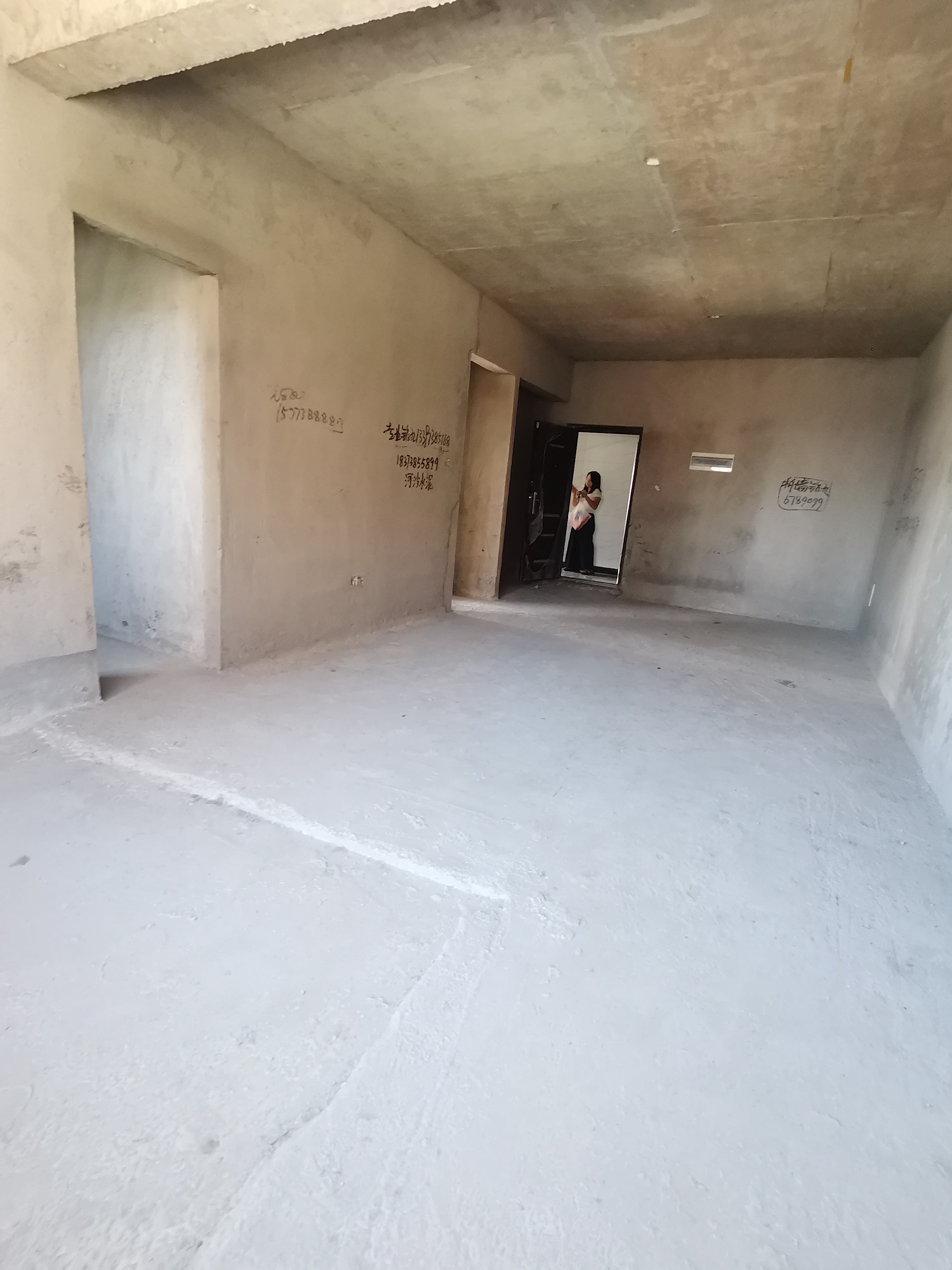 南苑上和三期 1室0厅0卫 46.0万 南苑上和三期 1室0厅0卫 46.0万客厅