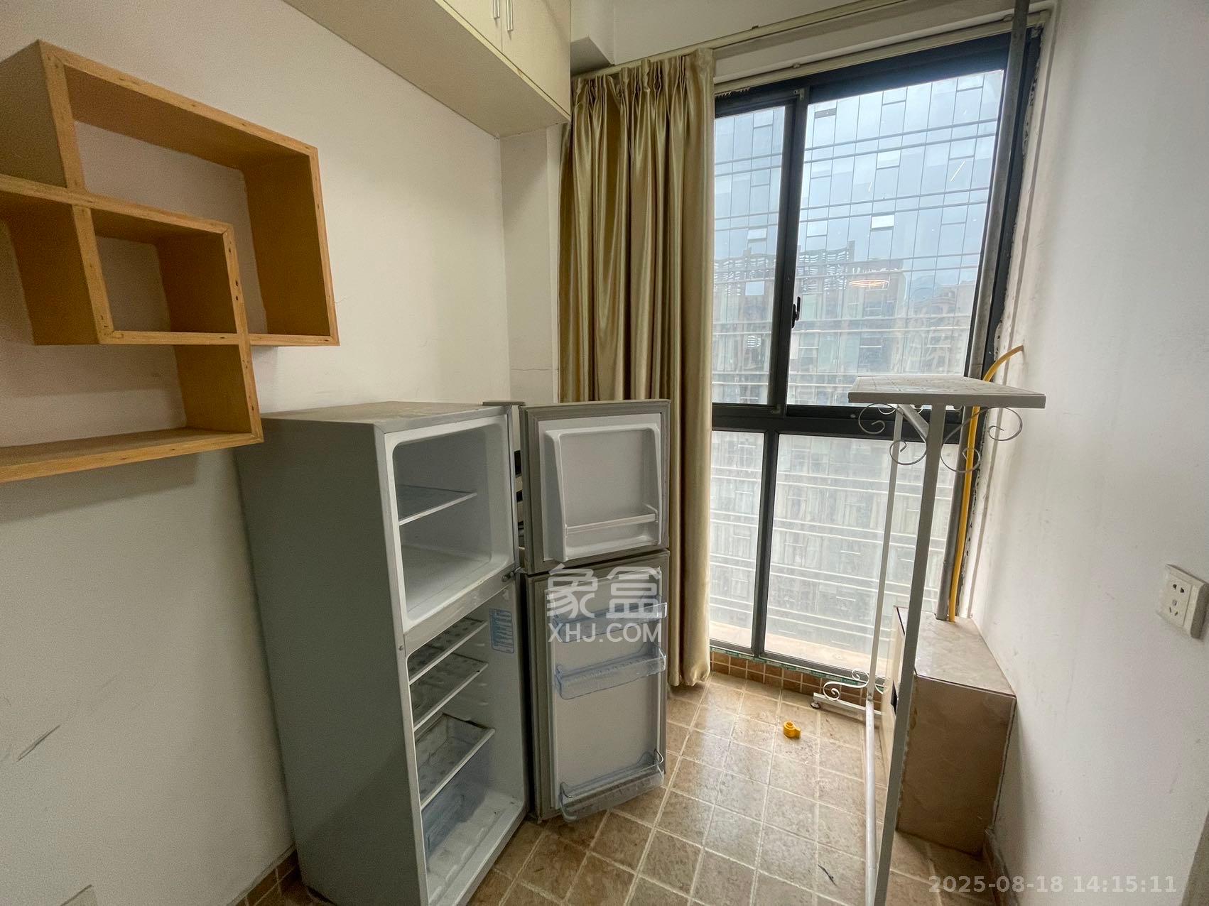 中城丽景香山园  1室1厅1卫    1750.0元/月室内图