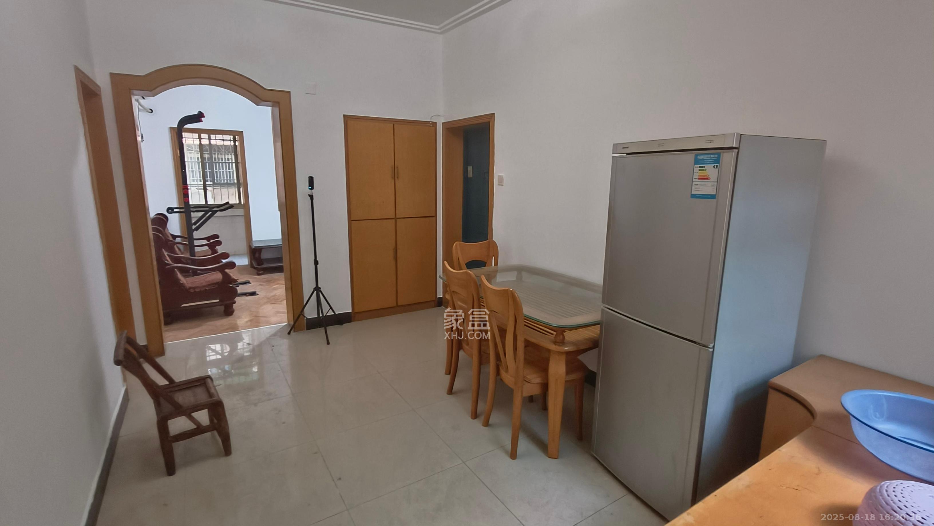 省质检局宿舍 2室2厅1卫 1600.0元/月 省质检局宿舍 2室2厅1卫 1600.0元/月室内图