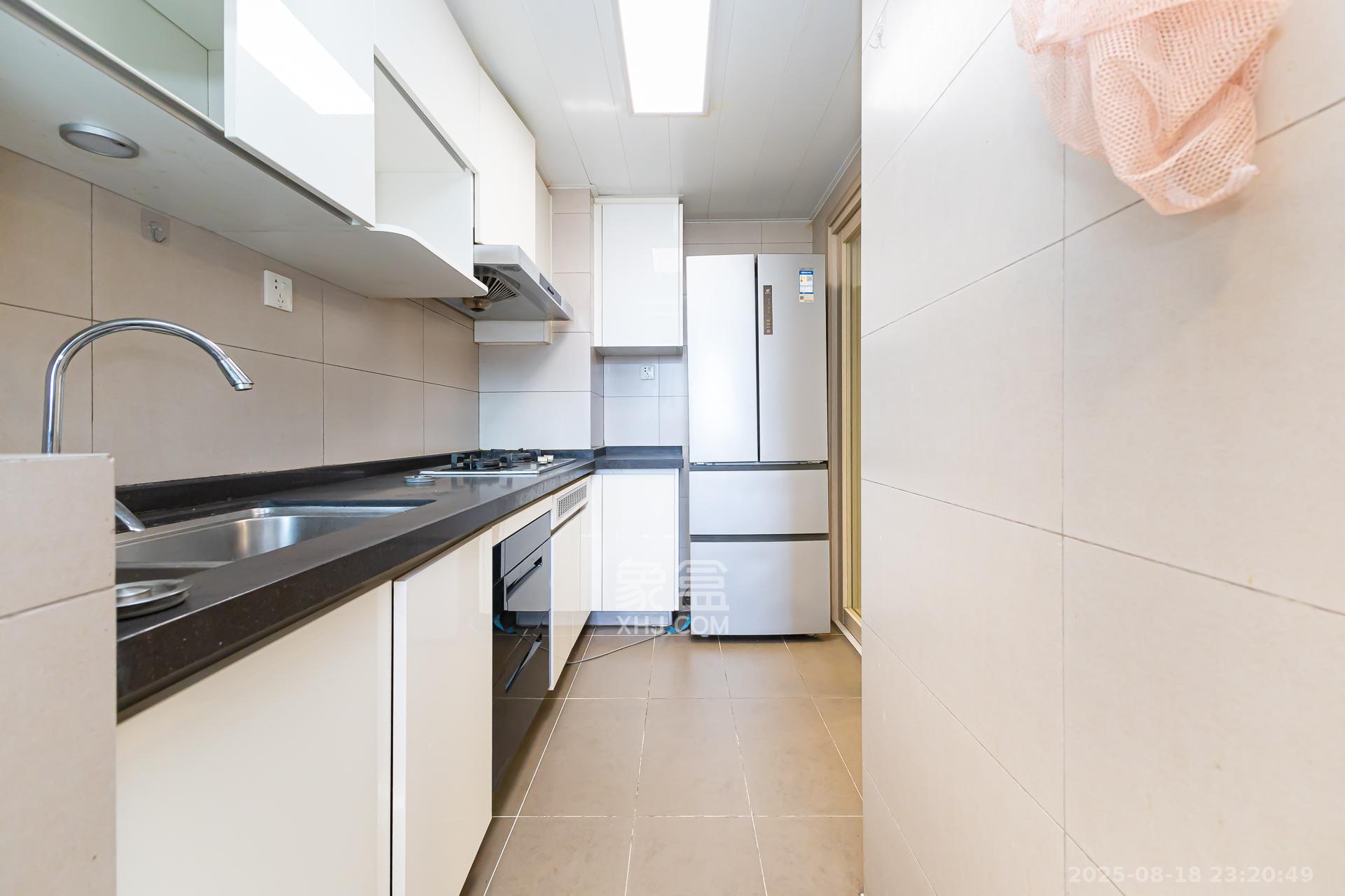 时代倾城五期 2室2厅1卫 70.0万 时代倾城五期 2室2厅1卫 70.0万厨房