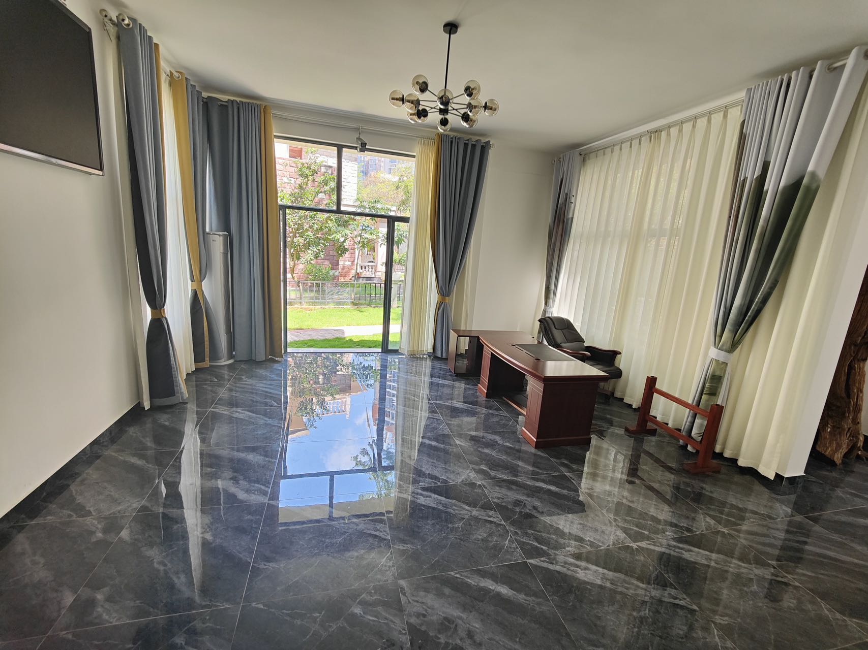 万花坊铂金公馆别墅 5室2厅4卫 16000.0元/月 万花坊铂金公馆别墅 5室2厅4卫 16000.0元/月室内图