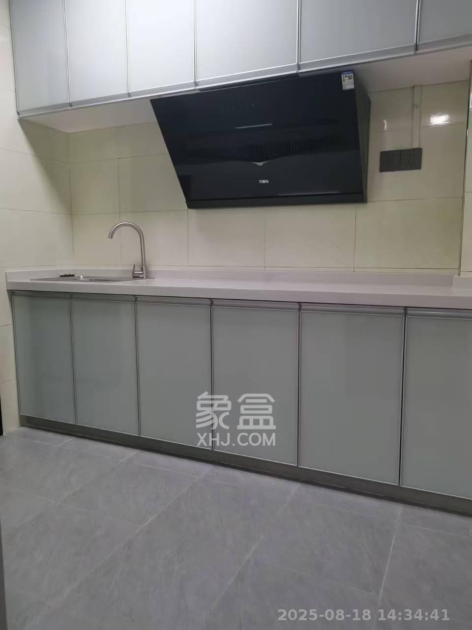 大桥四区 3室2厅1卫 2200.0元/月 大桥四区 3室2厅1卫 2200.0元/月室内图