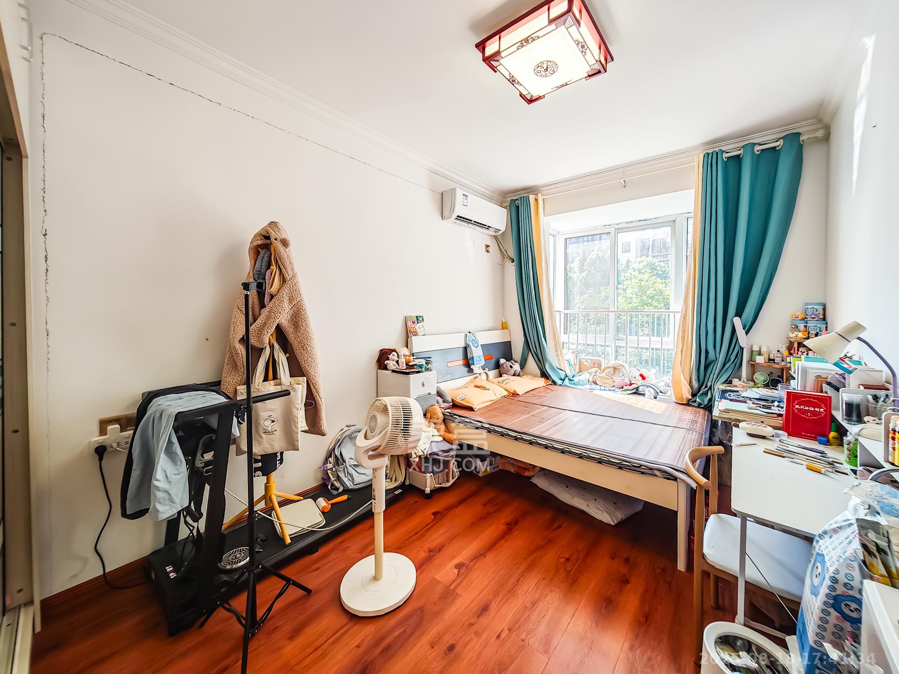 山语城一期 3室2厅2卫 88.0万 山语城一期 3室2厅2卫 88.0万卧室