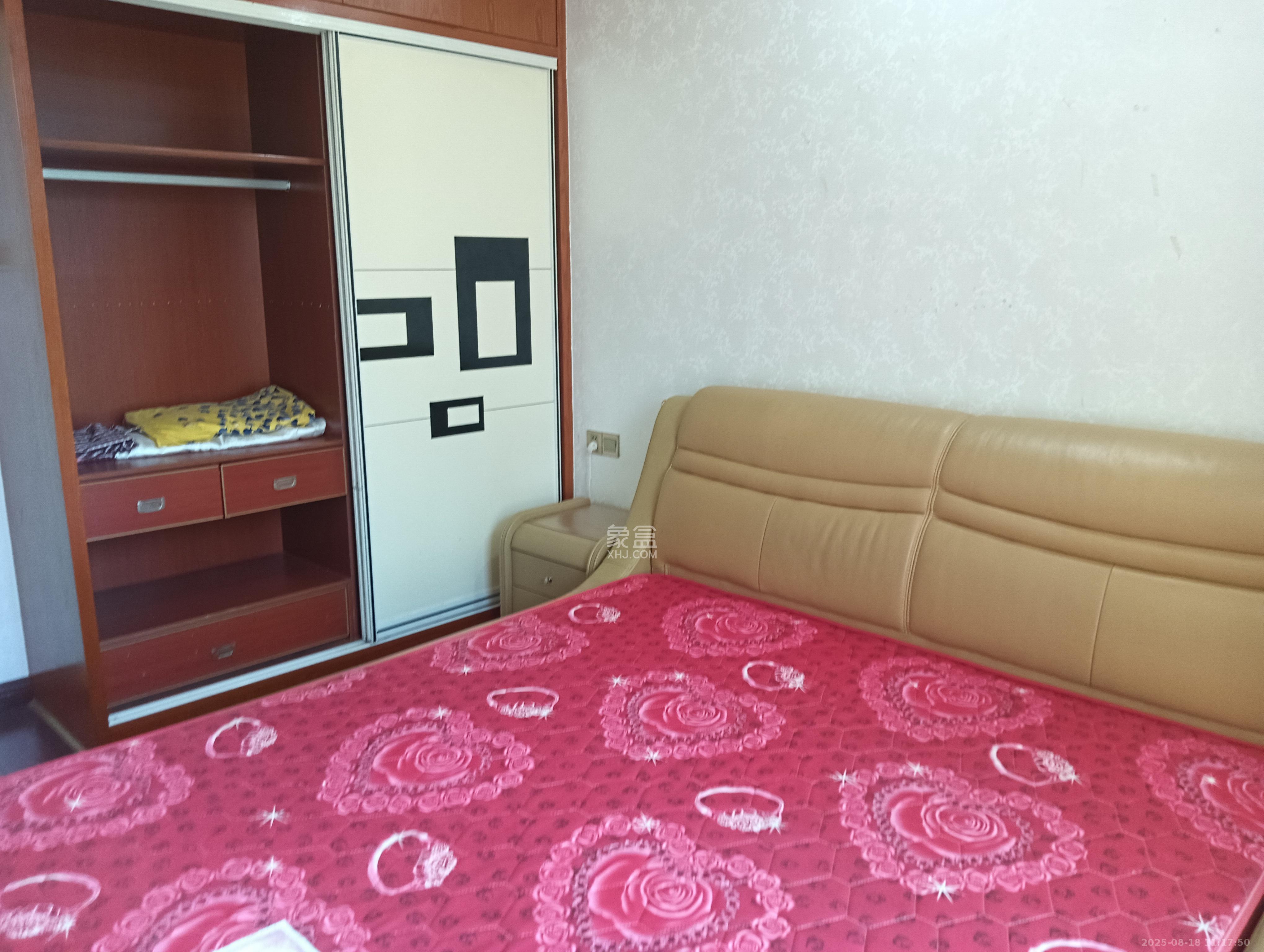 兴联小区 2室2厅1卫 1800.0元/月 兴联小区 2室2厅1卫 1800.0元/月室内图