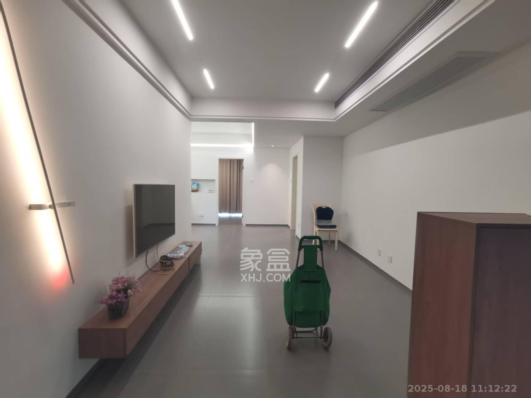 北辰中央公园A区  2室2厅1卫   2600.00元/月