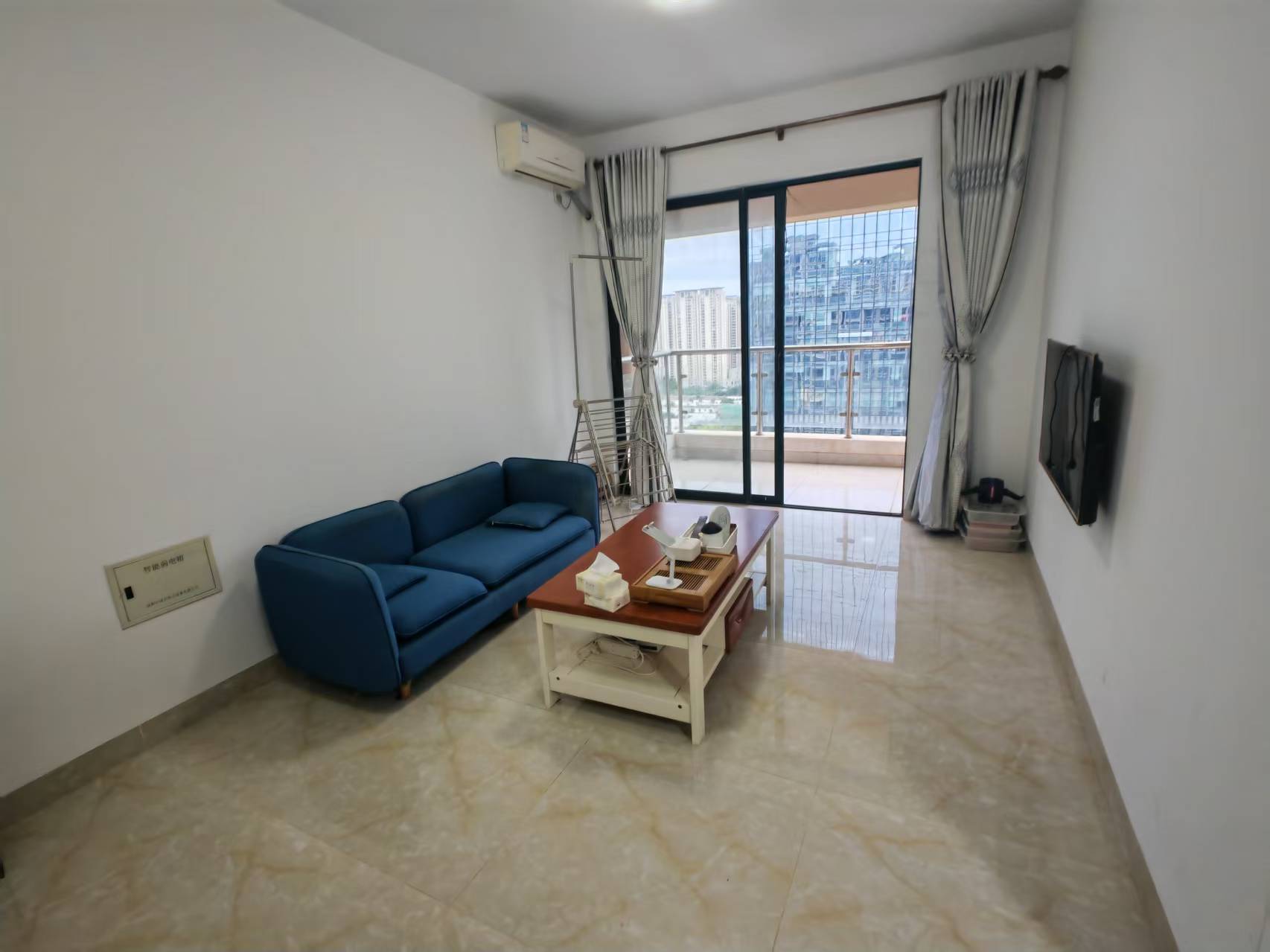 海阔天空-国瑞城四期(爵仕苑) 1室1厅1卫 2400.0元/月 海阔天空-国瑞城四期(爵仕苑) 1室1厅1卫 2400.0元/月室内图