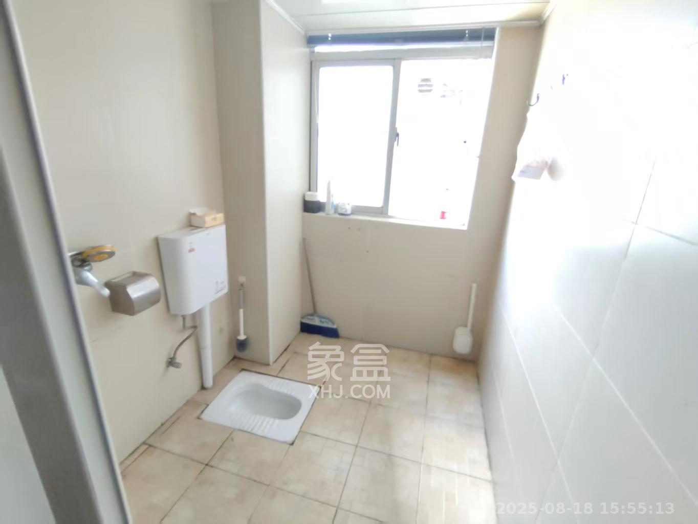 高桥现代商贸城  4室2厅2卫    4000.0元/月室内图