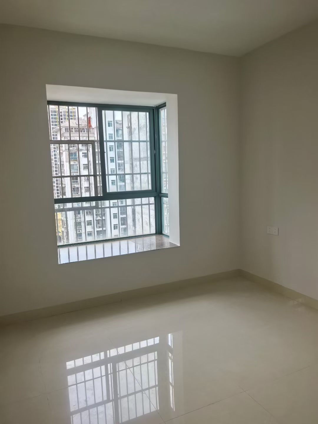 中景花园  3室2厅2卫    145.0万 中景花园  3室2厅2卫    145.0万客厅