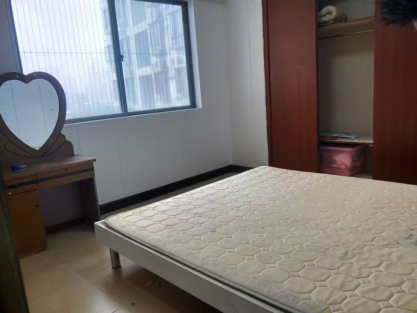 金山小区  2室1厅1卫   1800.00元/月室内图