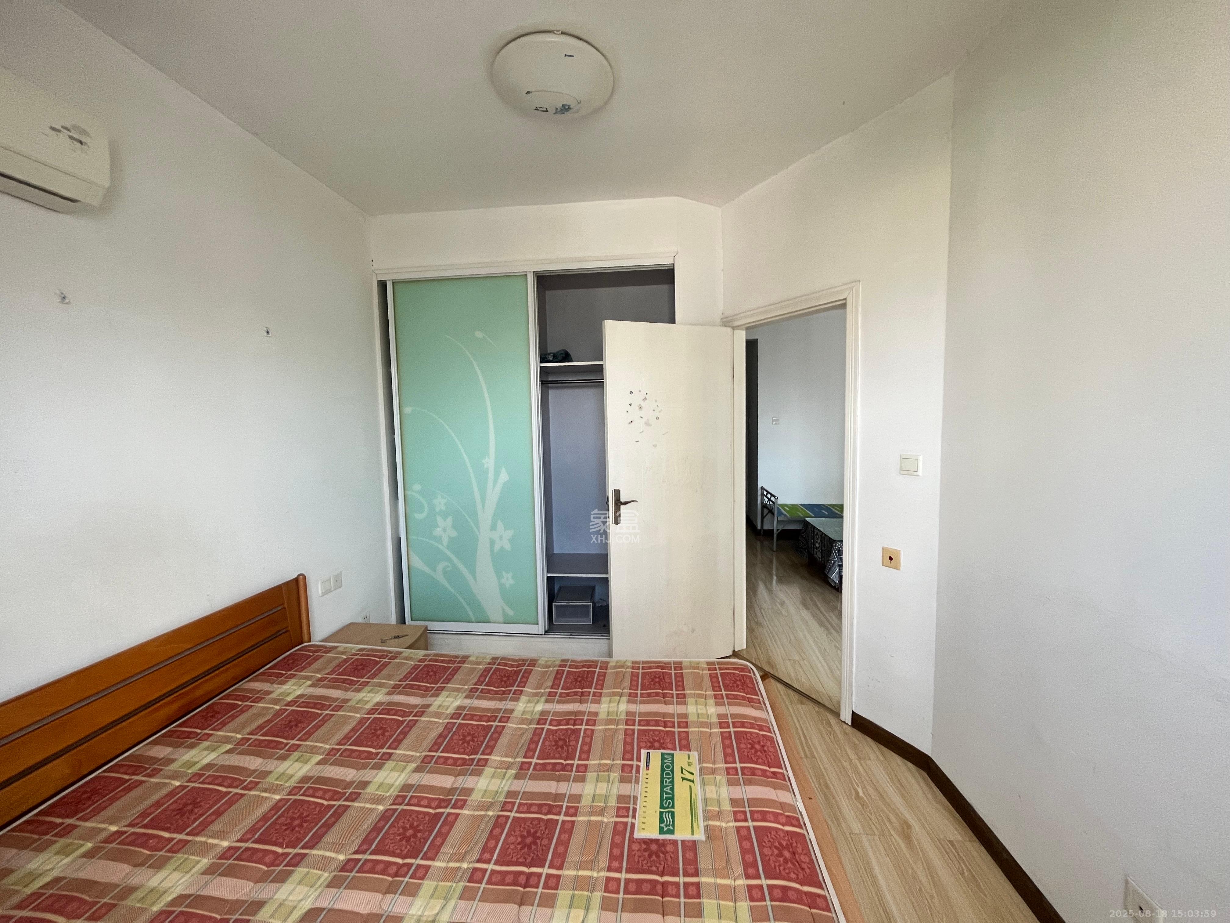 东上一品  2室1厅1卫    1800.0元/月室内图