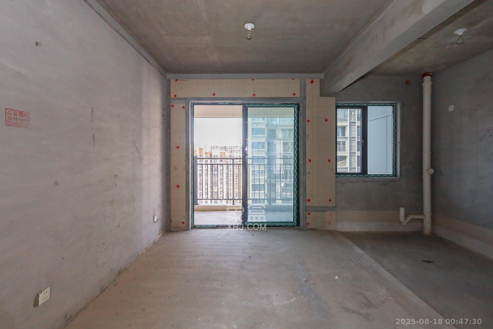 华杰天骄（滨江福源里）  4室2厅2卫    167.8万其他