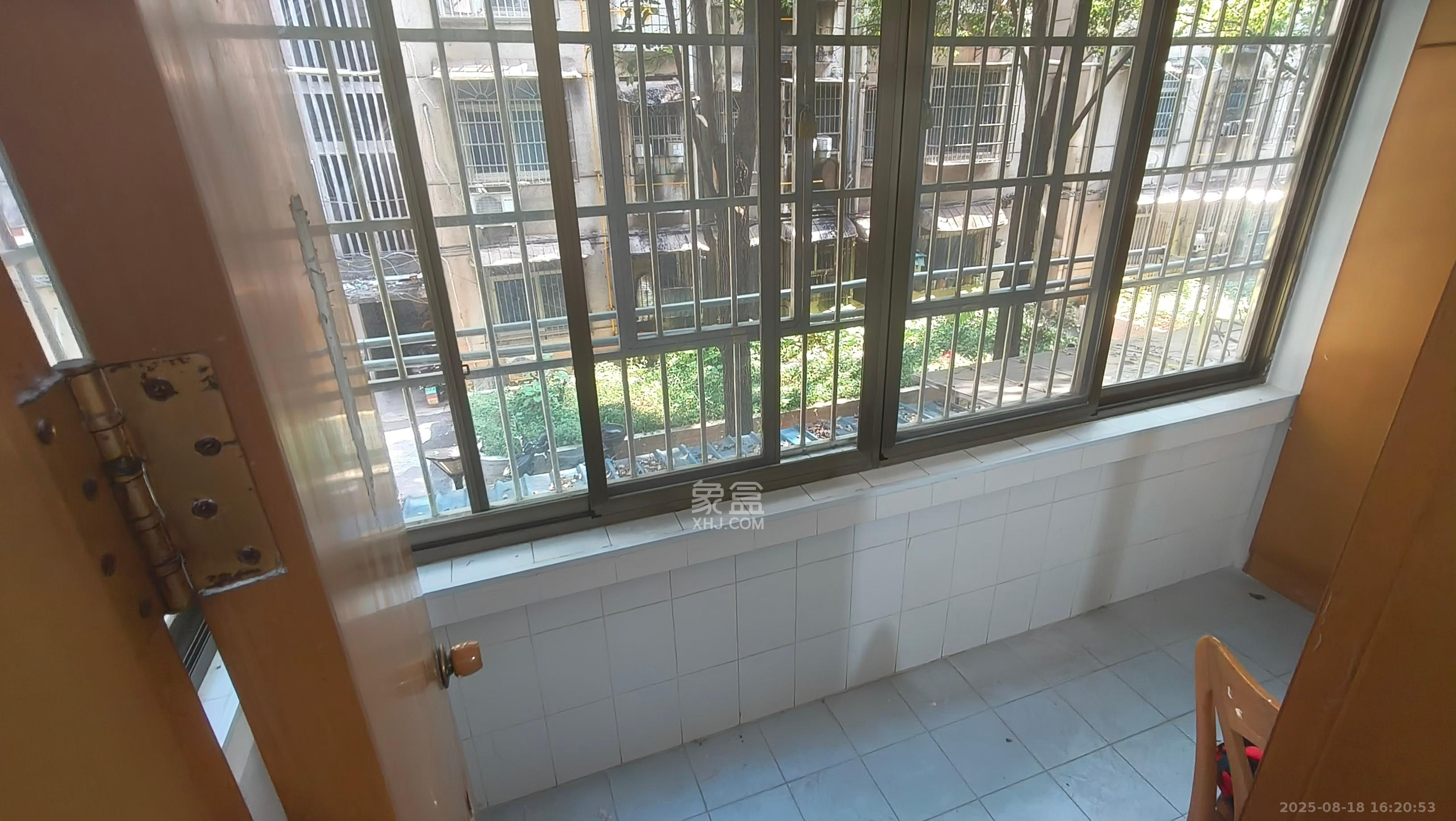 省质检局宿舍 2室2厅1卫 1600.0元/月 省质检局宿舍 2室2厅1卫 1600.0元/月室内图