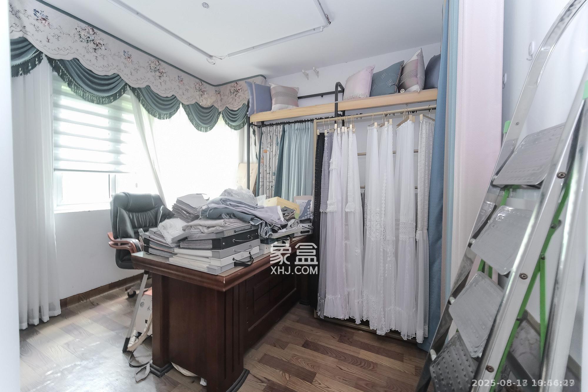 保利香槟国际  3室1厅1卫    500.0元/月 保利香槟国际  3室1厅1卫    500.0元/月室内图