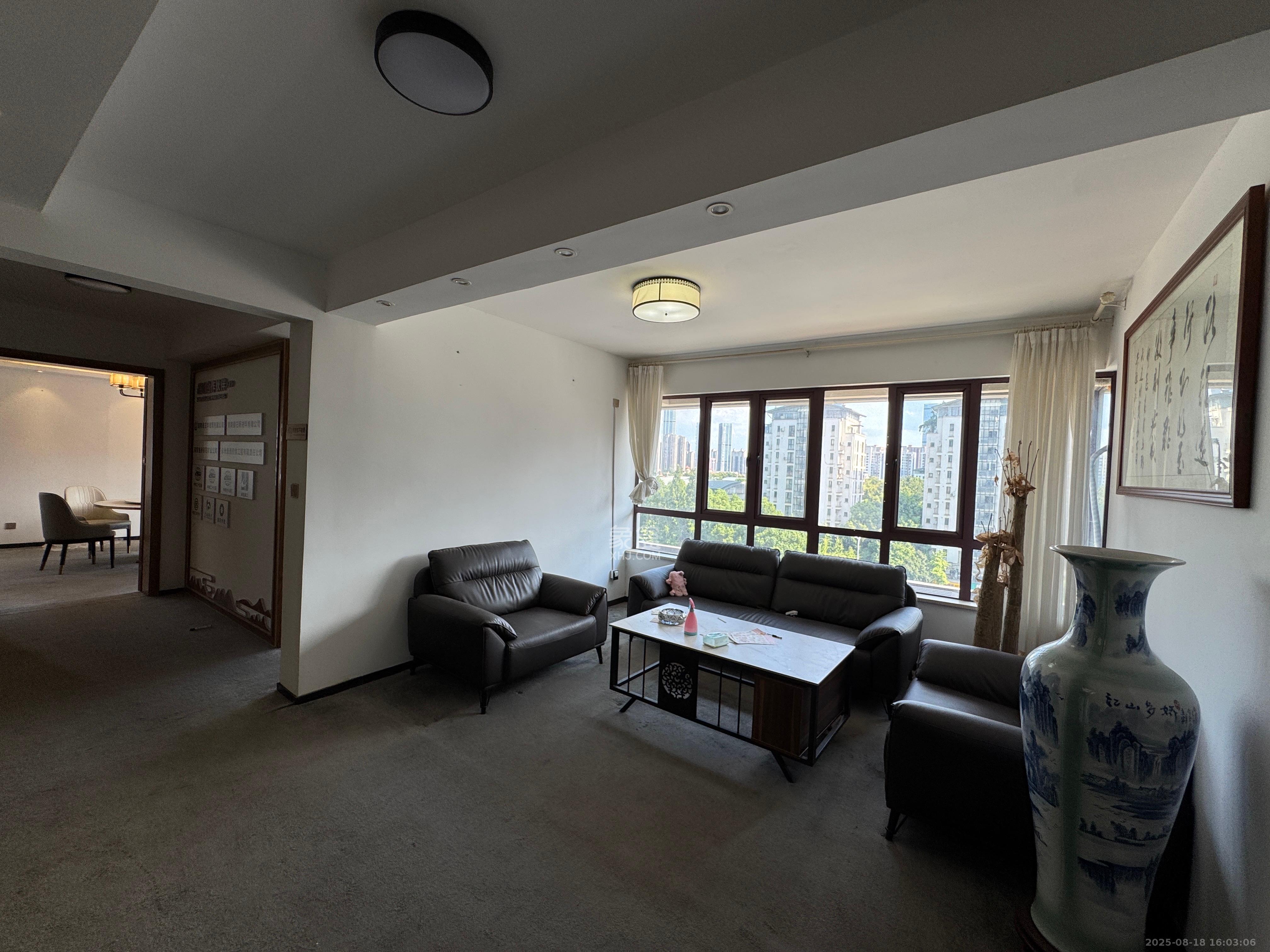 中惠锦堂  5室1厅1卫   8600.00元/月室内图