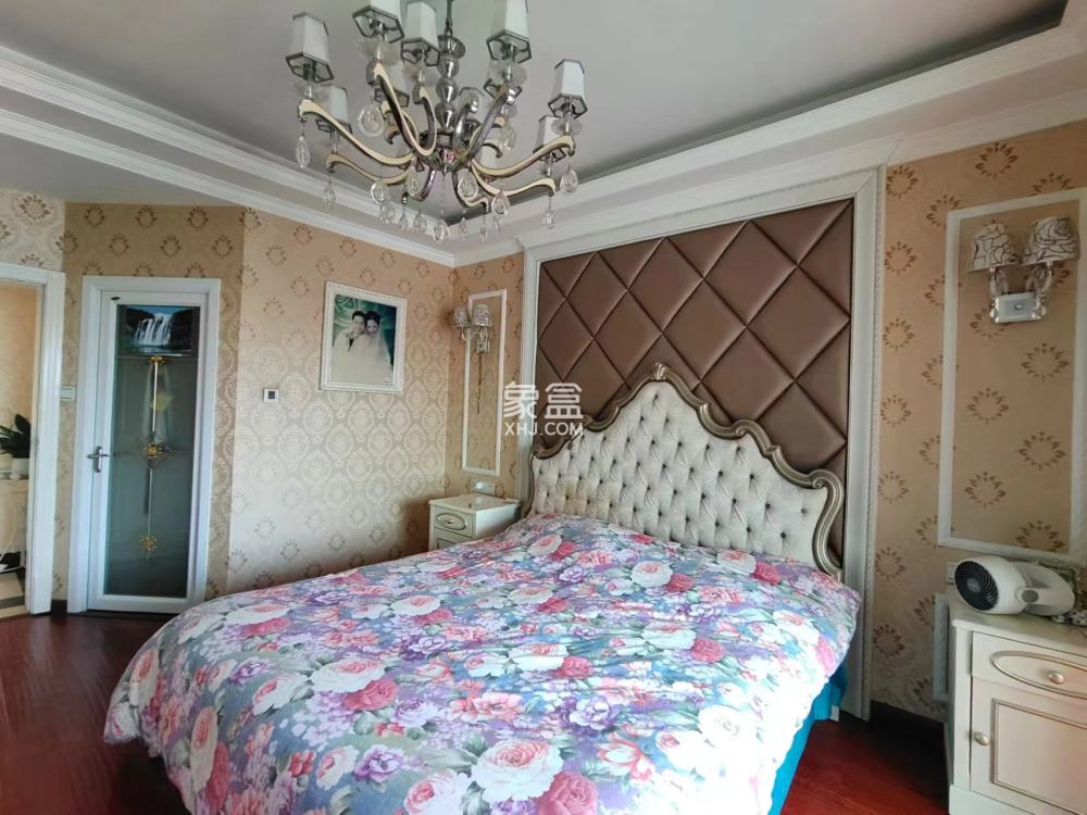 流金岁月-华晨国际 3室2厅2卫 98.0万 流金岁月-华晨国际 3室2厅2卫 98.0万室内图