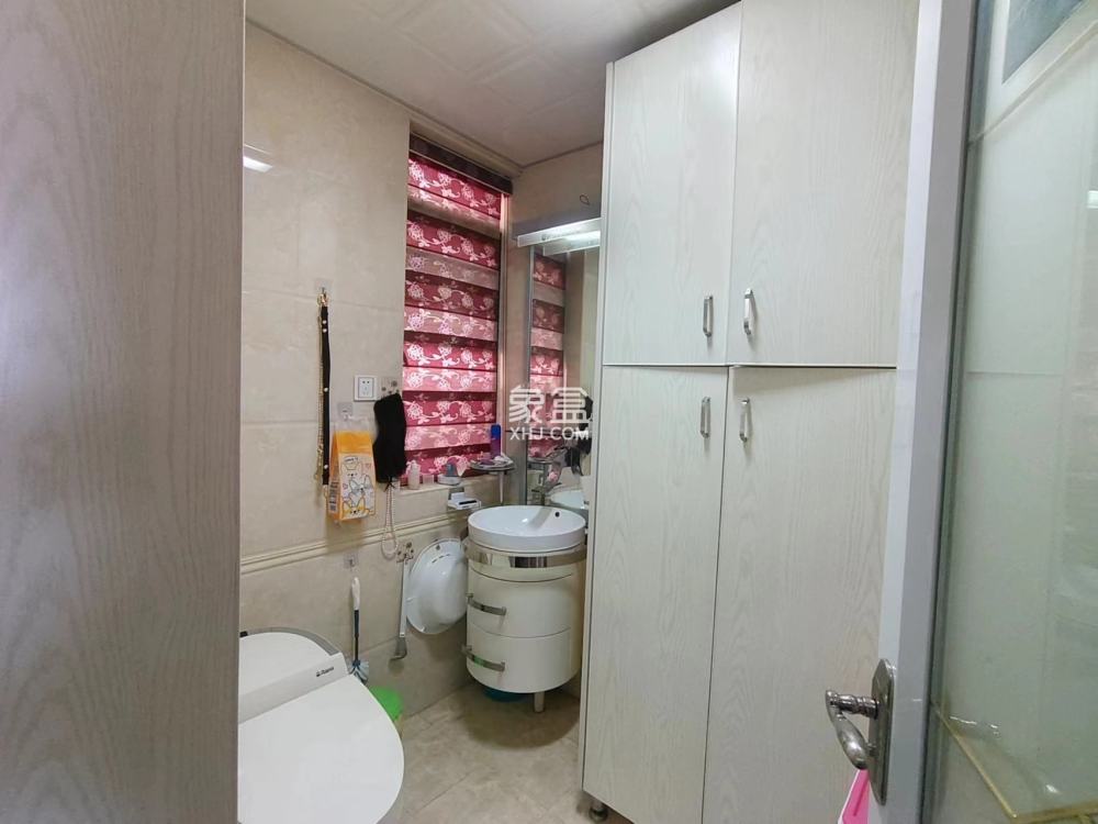 流金岁月-华晨国际 3室2厅2卫 98.0万 流金岁月-华晨国际 3室2厅2卫 98.0万室内图