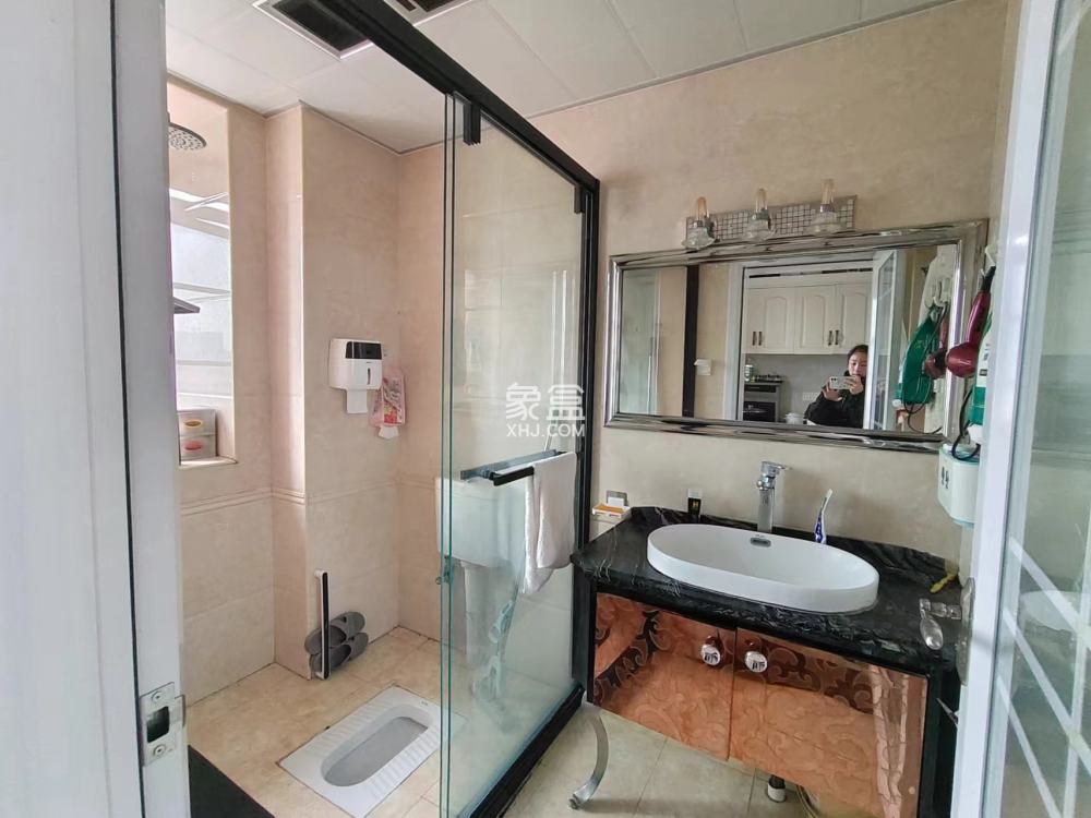 流金岁月-华晨国际 3室2厅2卫 98.0万 流金岁月-华晨国际 3室2厅2卫 98.0万室内图