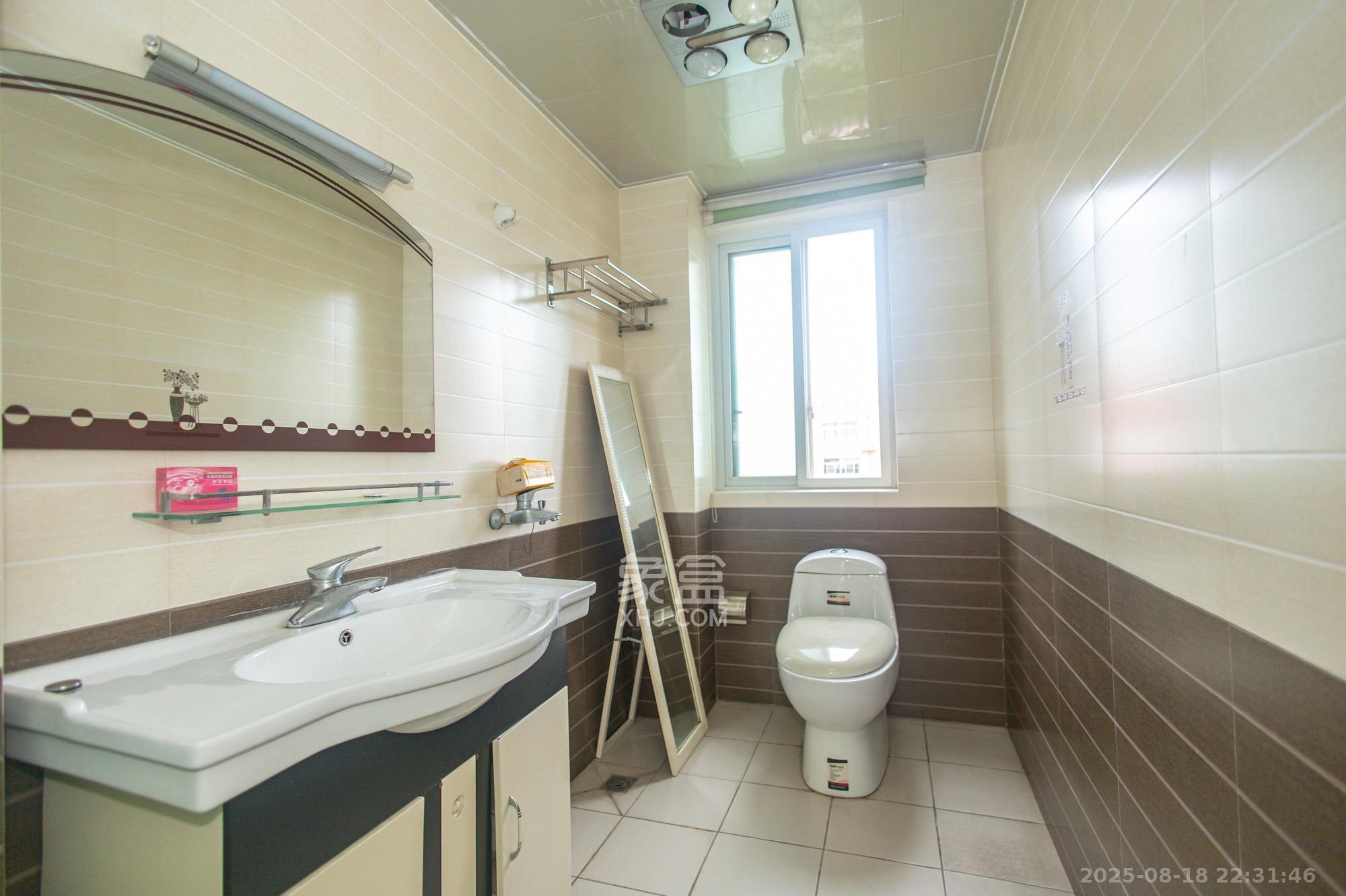 筑梦园 3室2厅2卫 75.0万 筑梦园 3室2厅2卫 75.0万卫生间