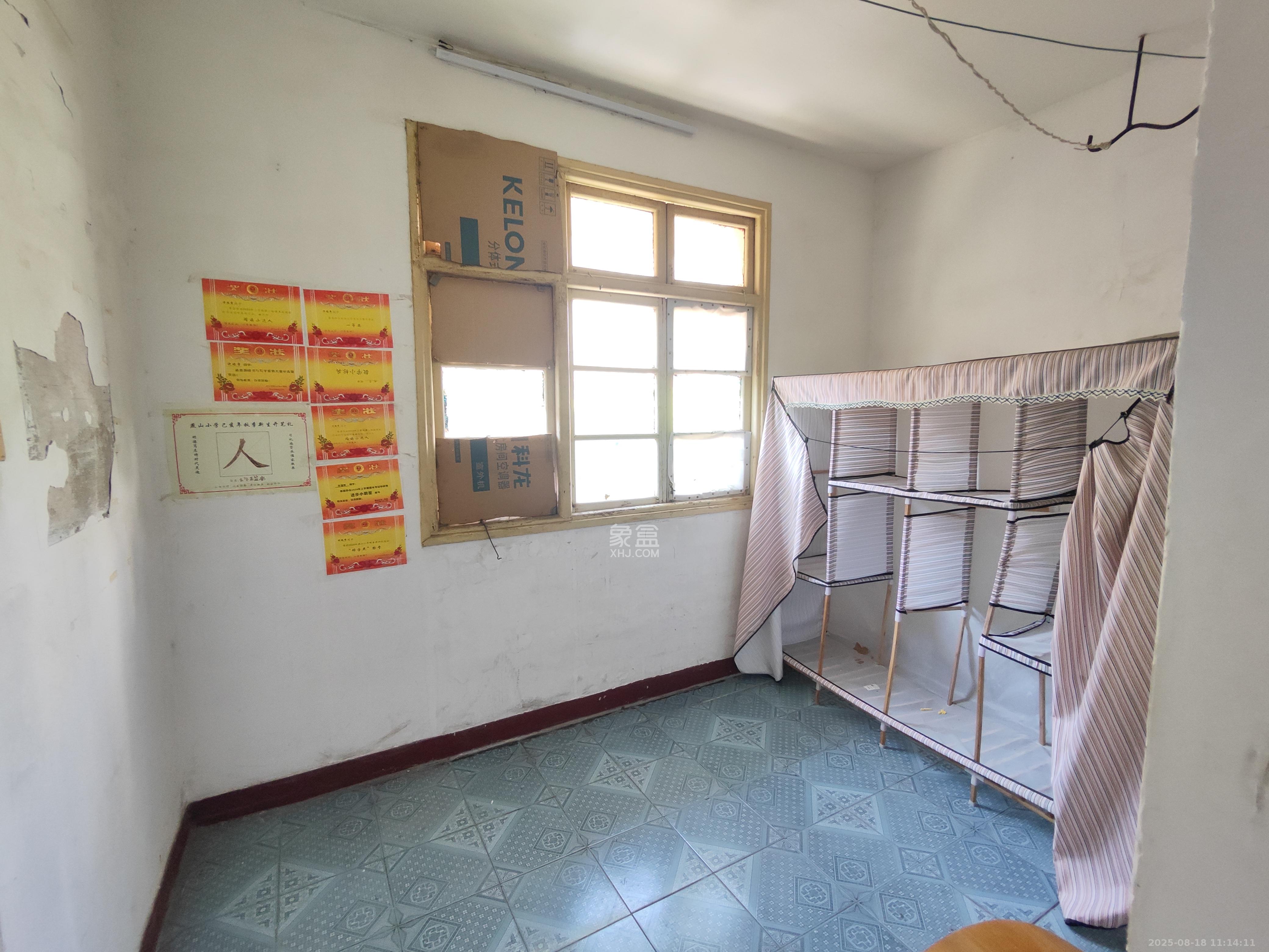 晓园宿舍(晓园路湘运小区) 3室1厅1卫 1400.0元/月 晓园宿舍(晓园路湘运小区) 3室1厅1卫 1400.0元/月室内图